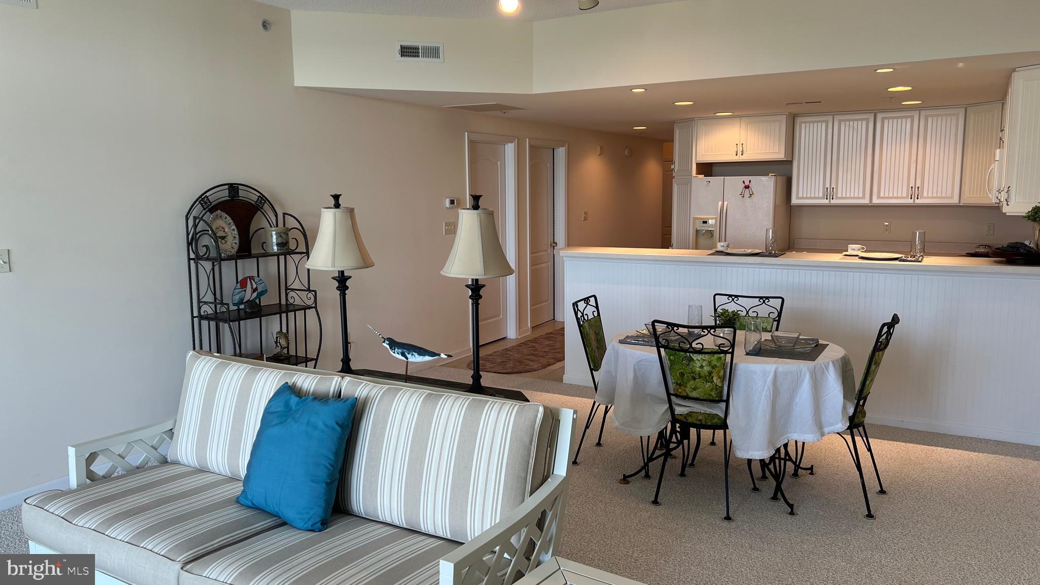 HARBOUR LIGHT CONDOS - Residential