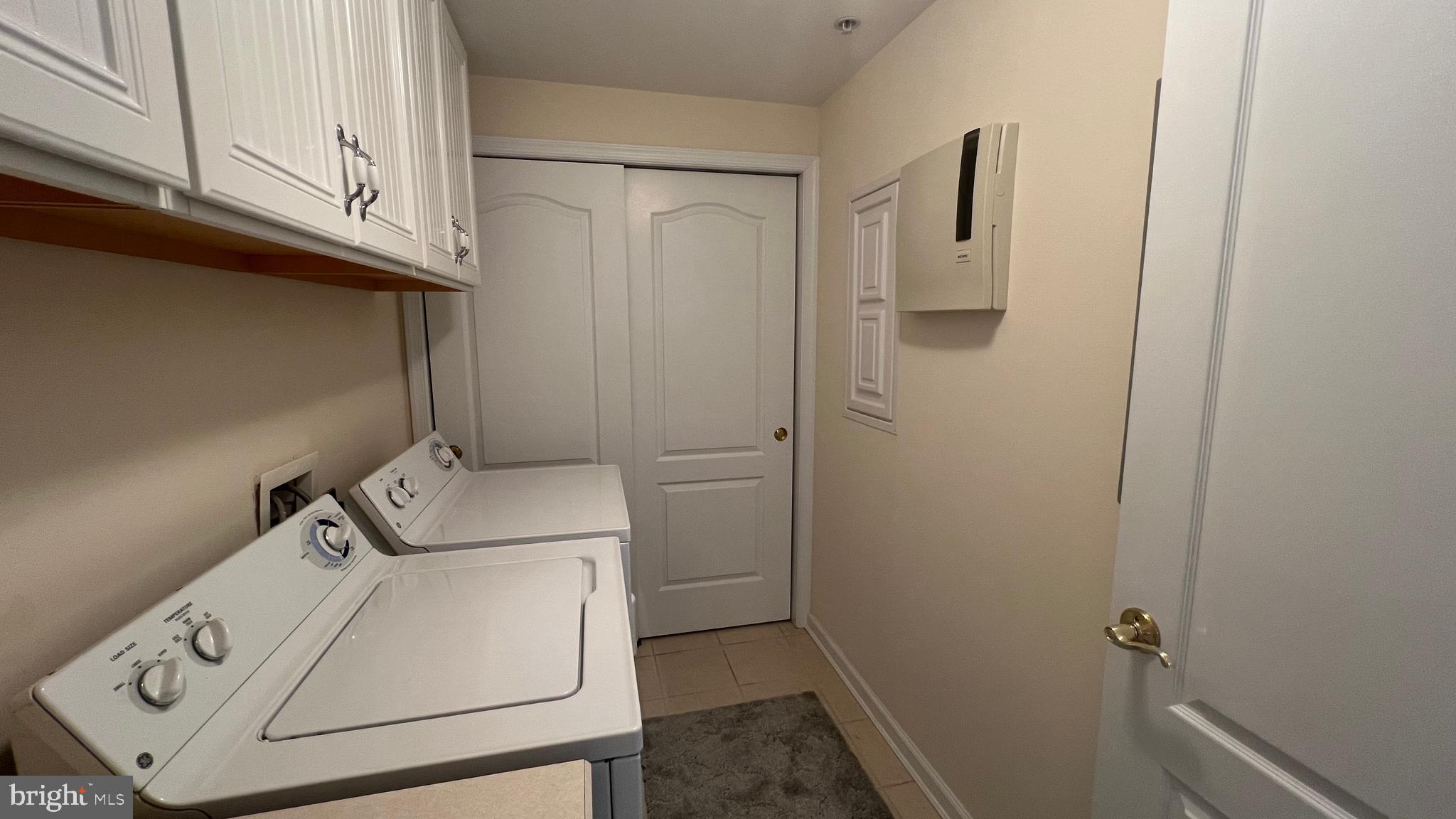 HARBOUR LIGHT CONDOS - Residential