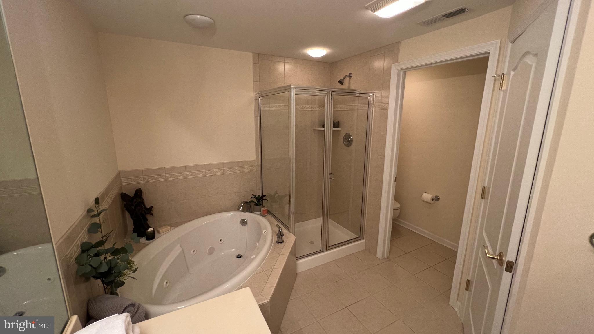 HARBOUR LIGHT CONDOS - Residential