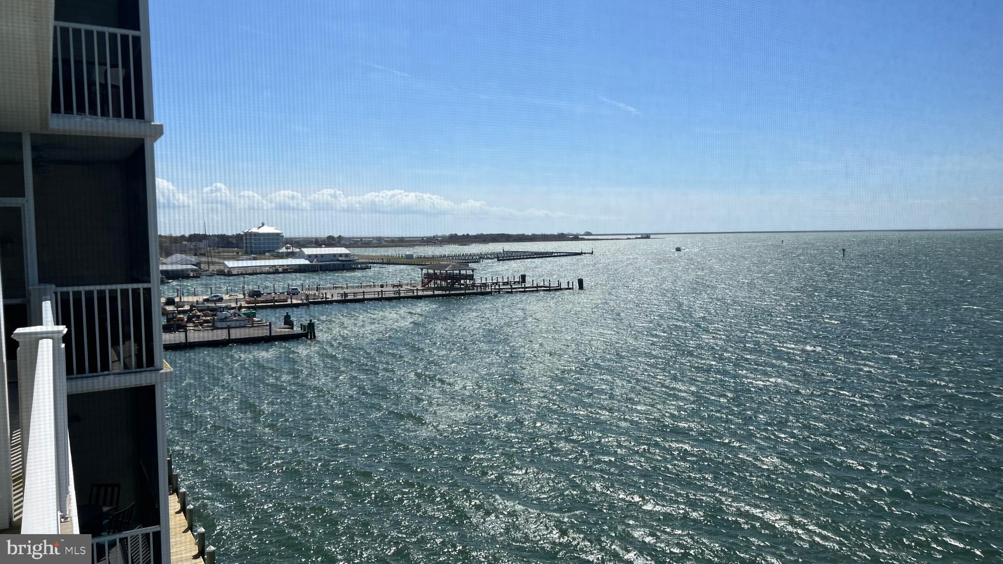 HARBOUR LIGHT CONDOS - Residential