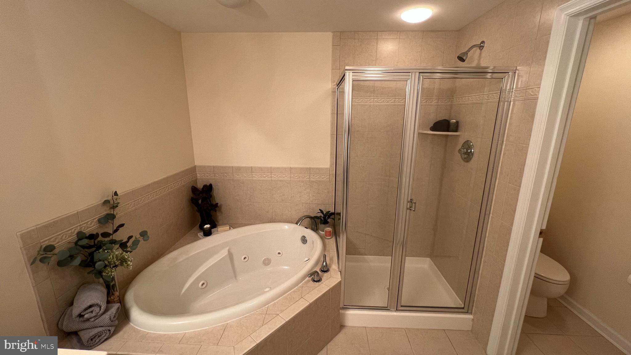 HARBOUR LIGHT CONDOS - Residential