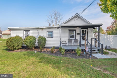 Photo of 335 Ash Street, POTTSTOWN, PA 19464 (MLS # PAMC2199076)