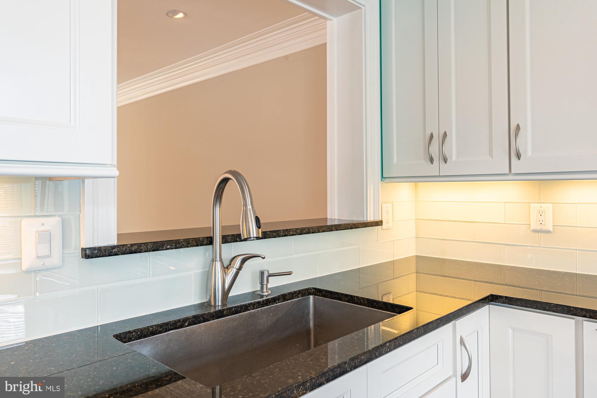 SOUTHAMPTON - Residential Lease