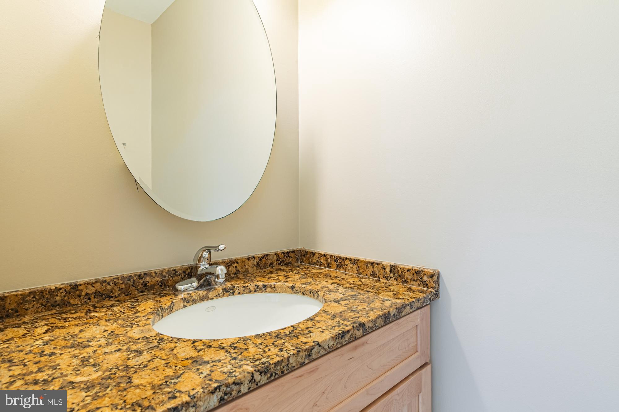 SOUTHAMPTON - Residential Lease