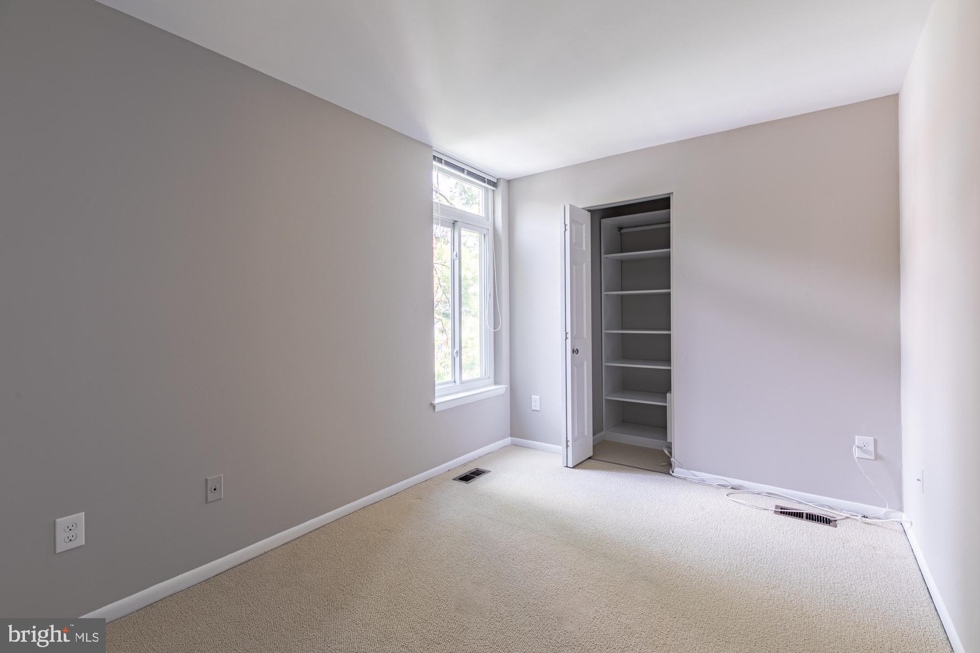 SOUTHAMPTON - Residential Lease