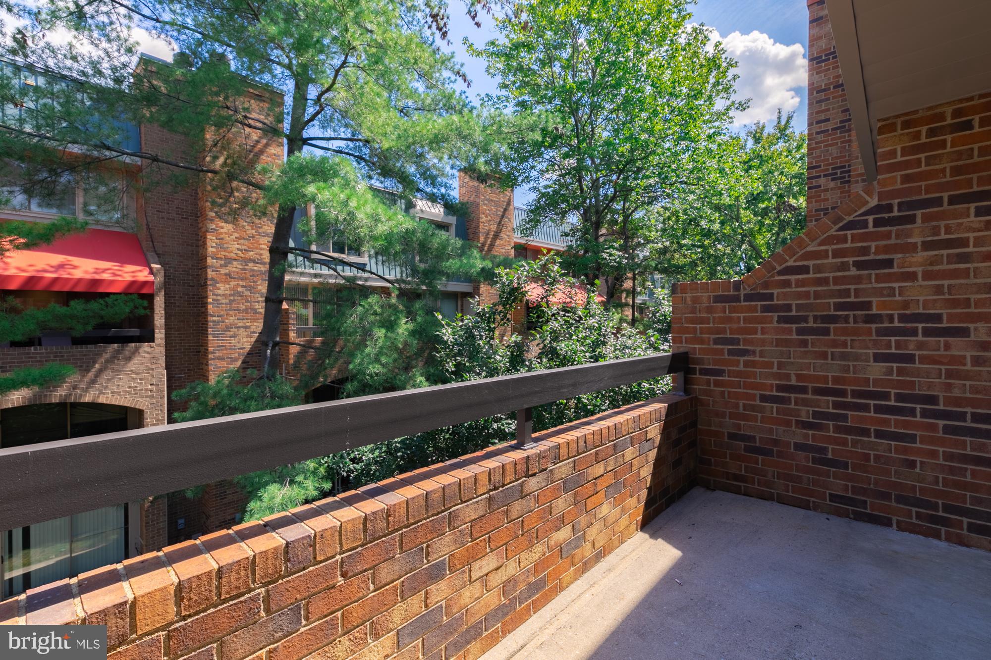 SOUTHAMPTON - Residential Lease