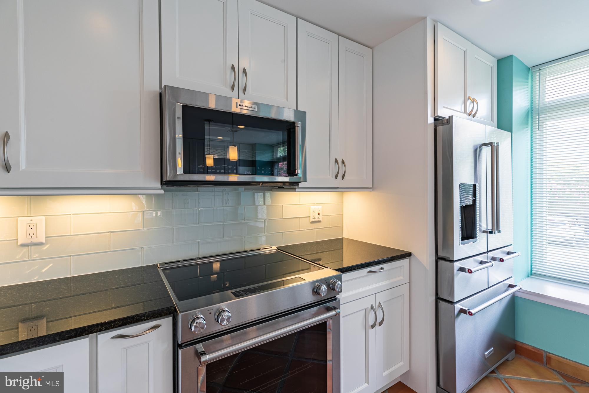 SOUTHAMPTON - Residential Lease