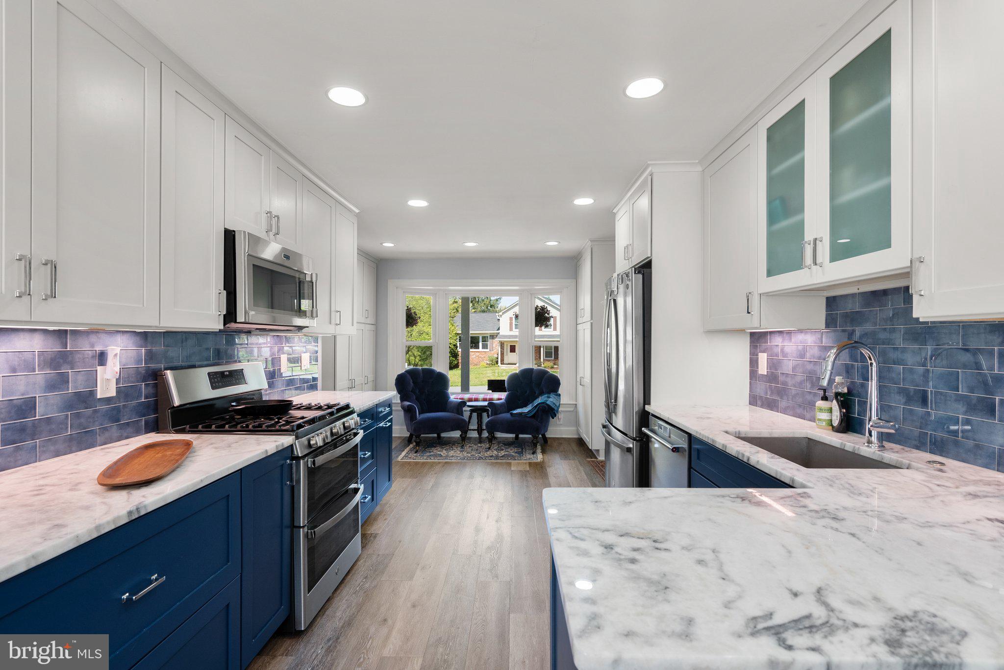 BROOKVILLE KNOLLS - Residential