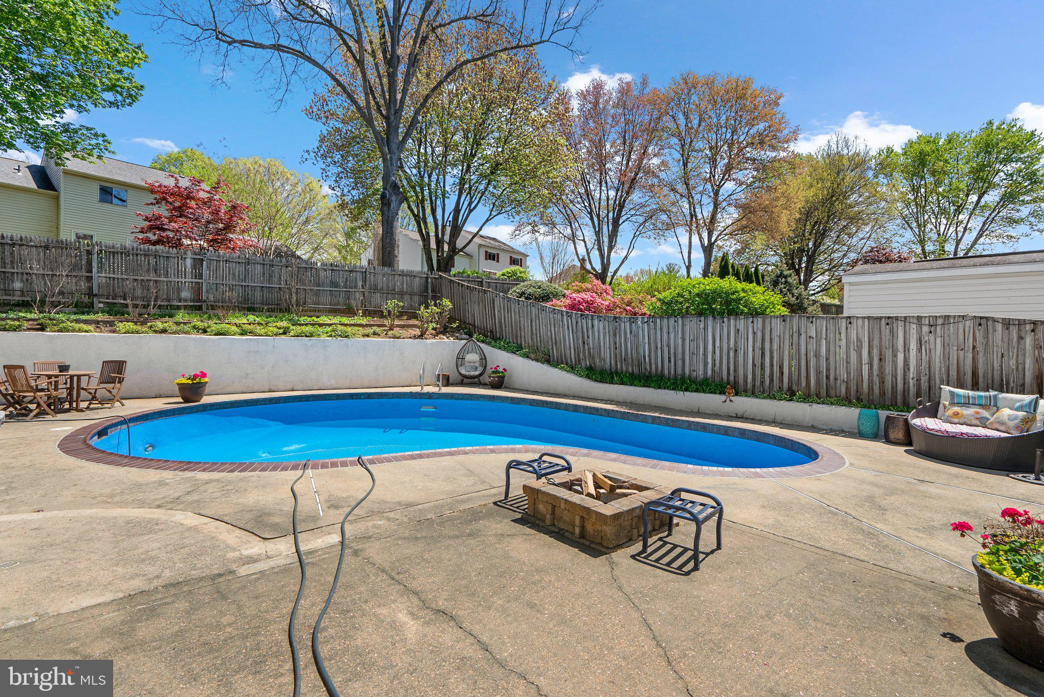 BROOKVILLE KNOLLS - Residential