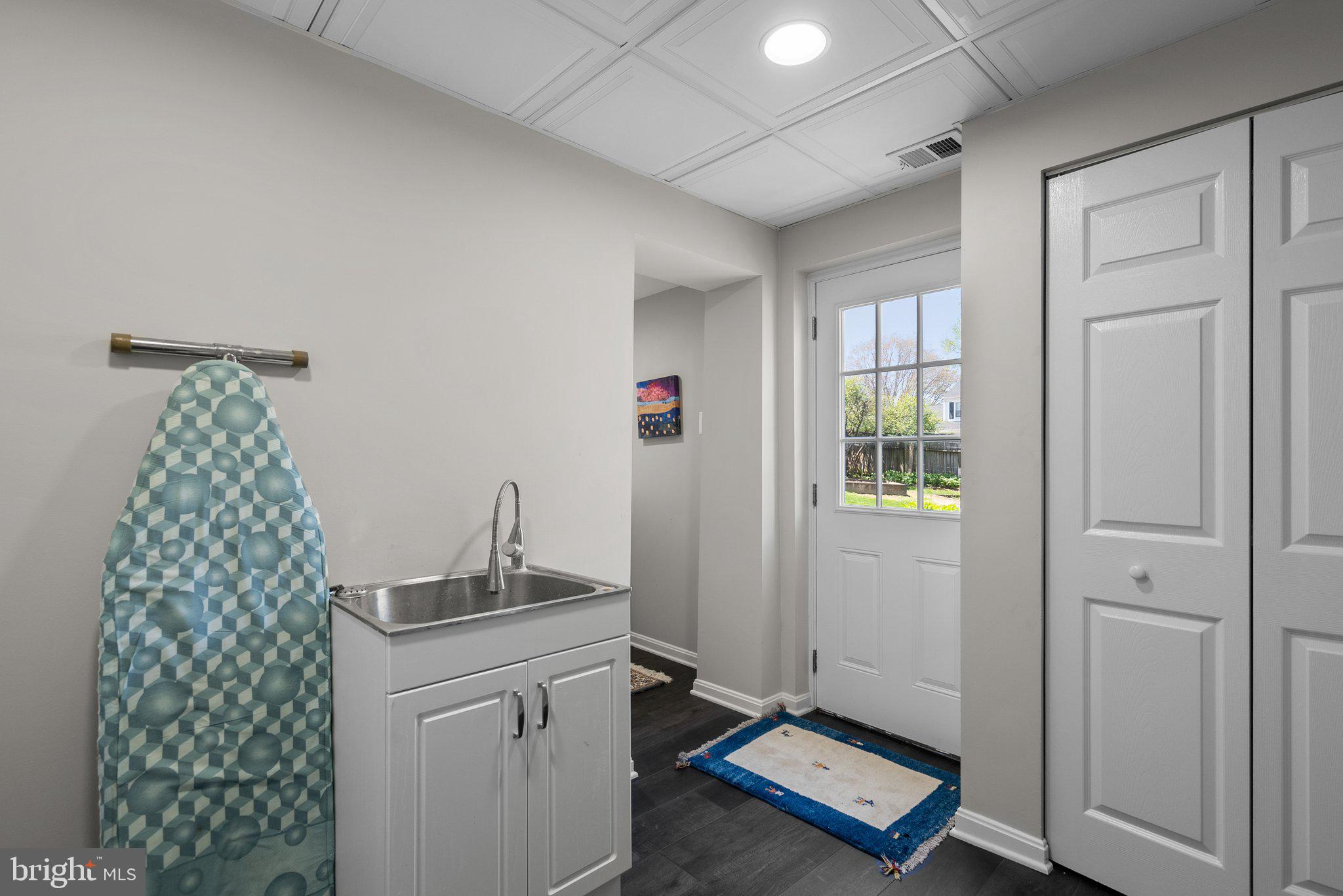 BROOKVILLE KNOLLS - Residential