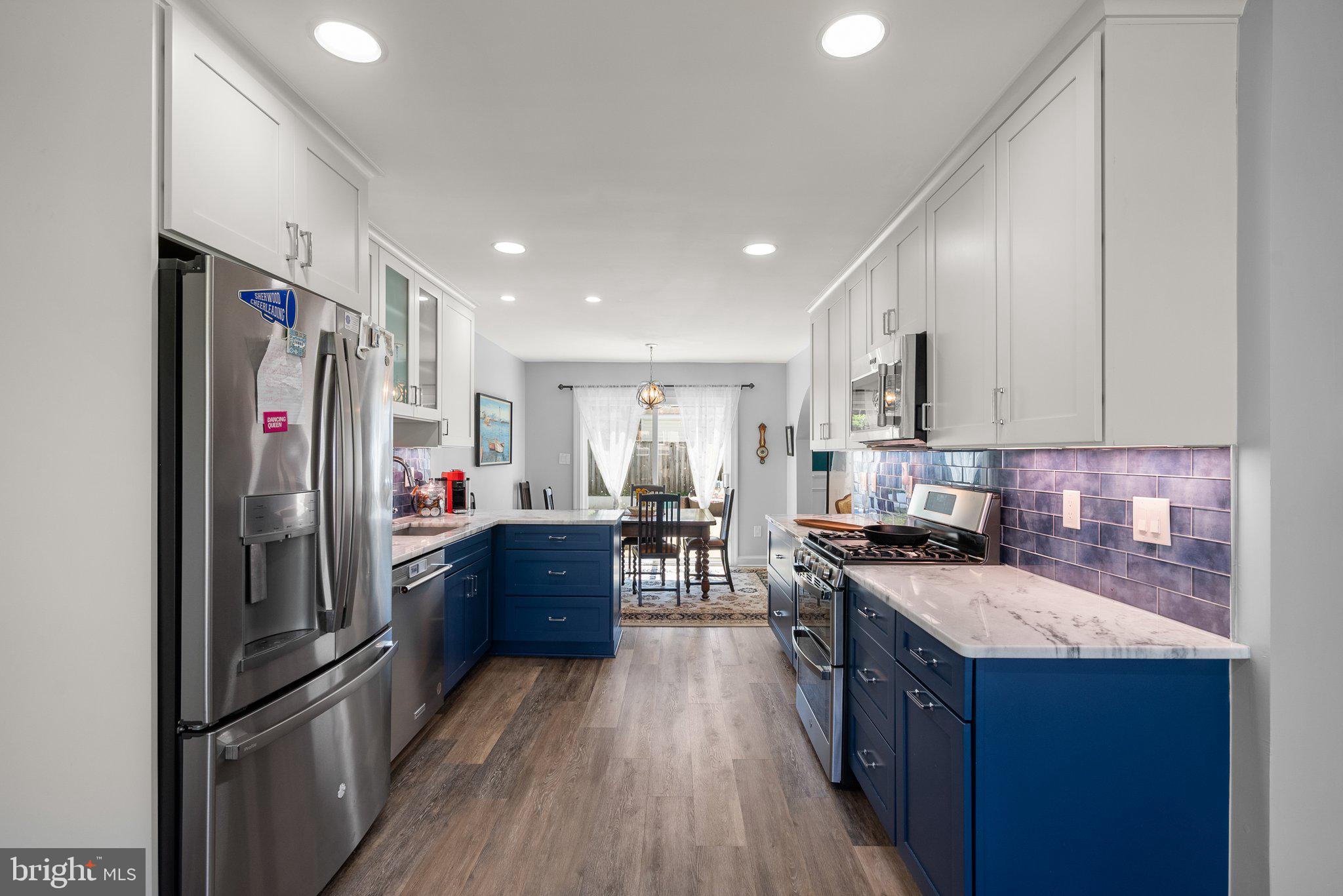 BROOKVILLE KNOLLS - Residential