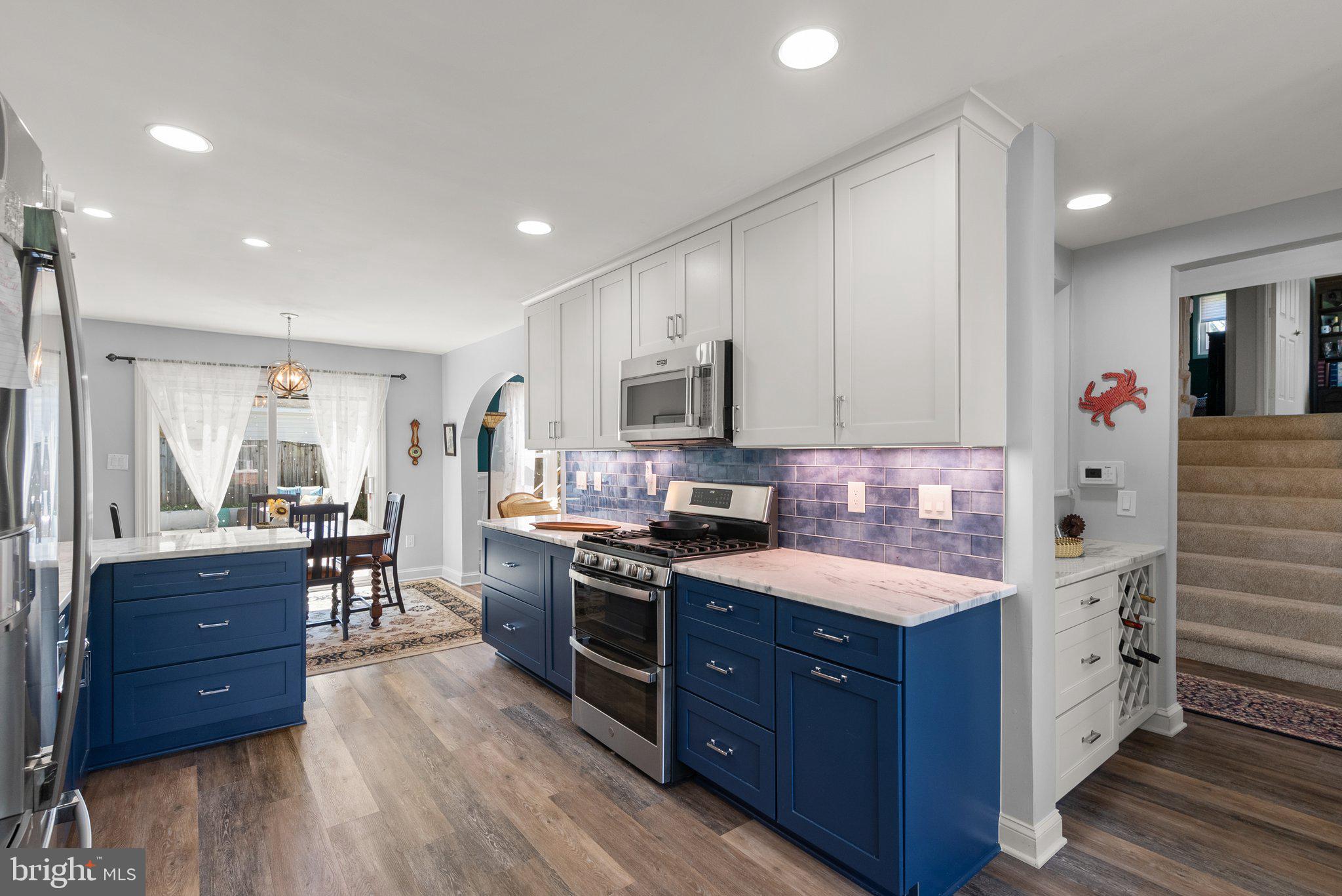 BROOKVILLE KNOLLS - Residential