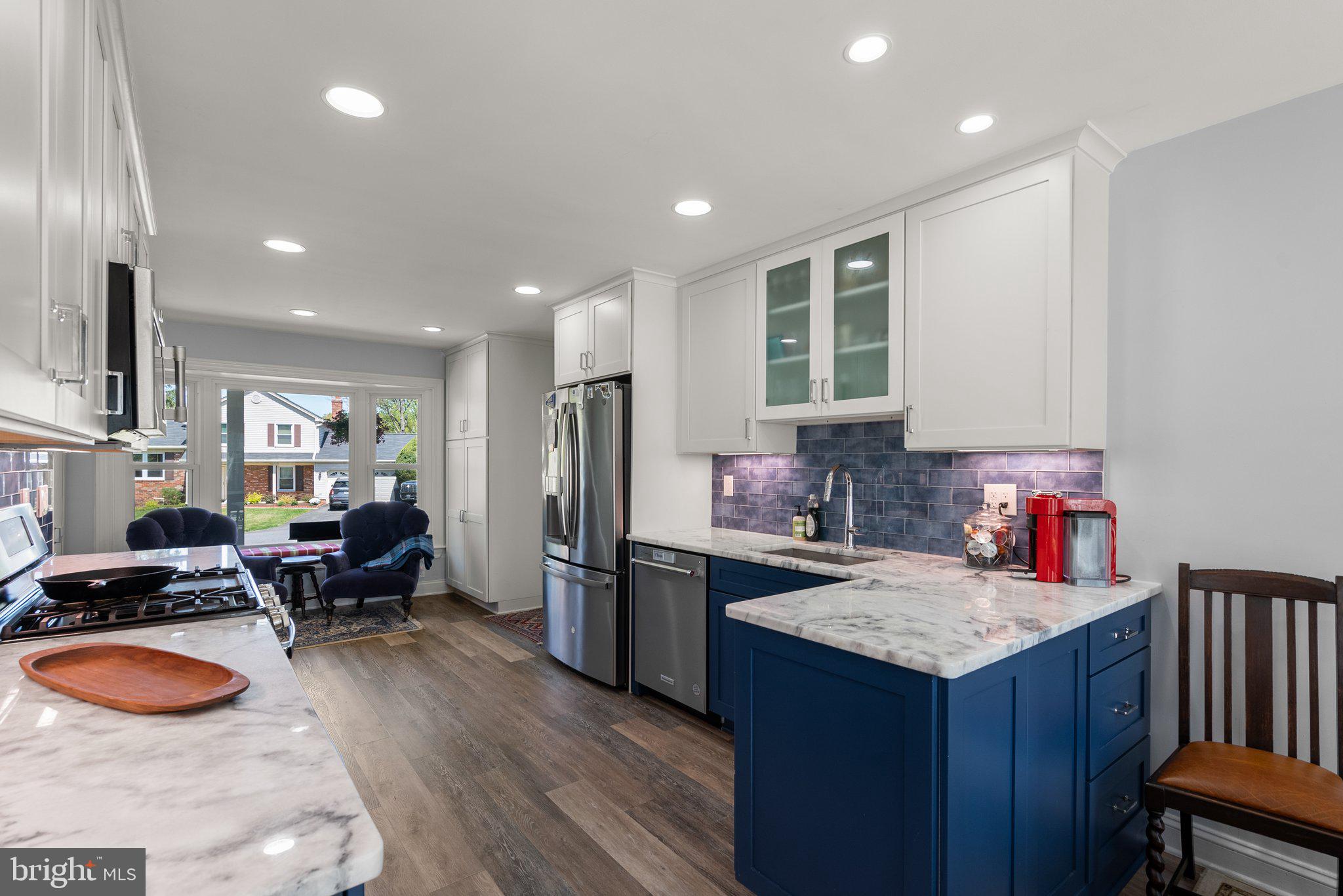 BROOKVILLE KNOLLS - Residential