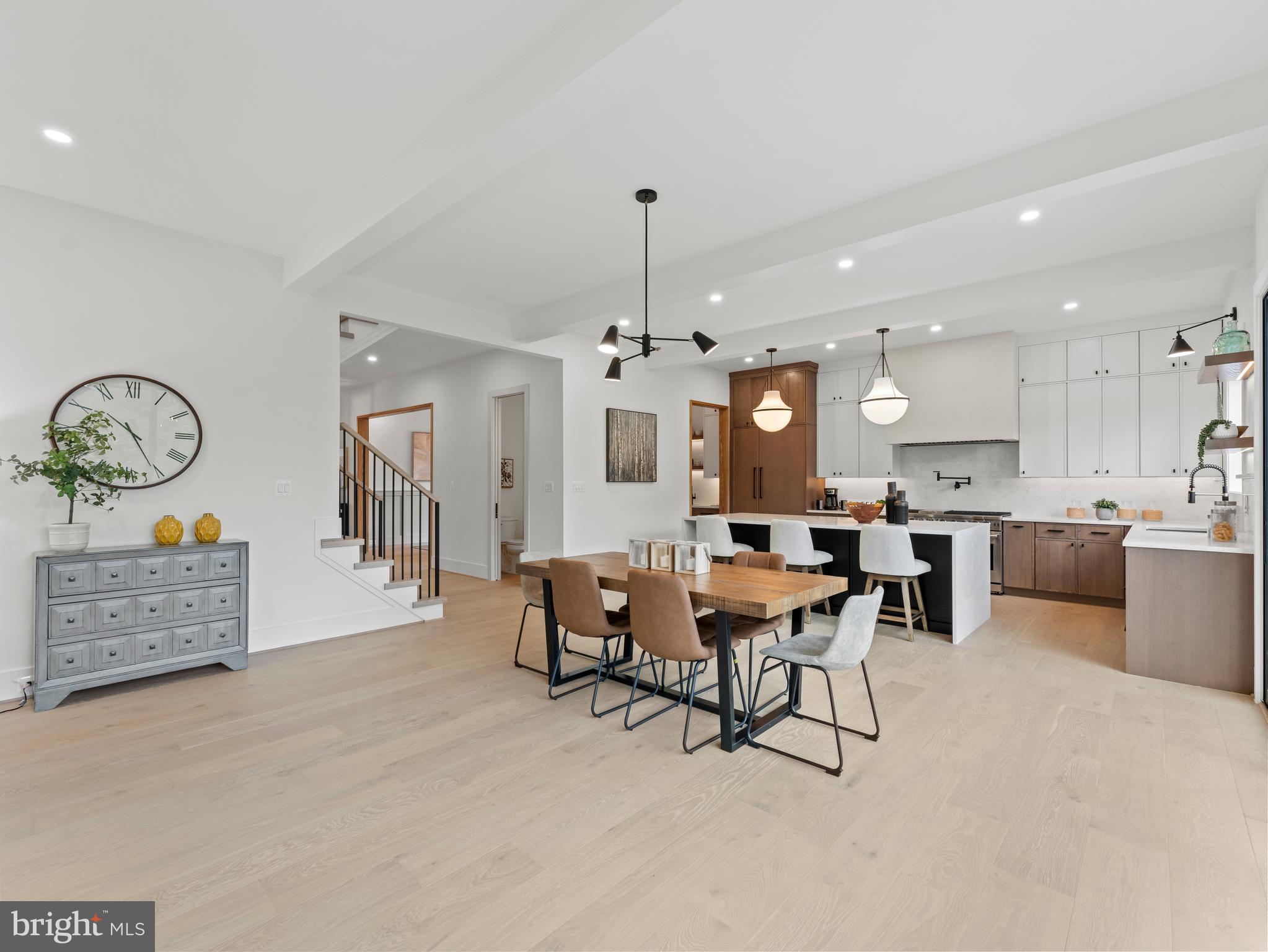 VIENNA WOODS - Residential