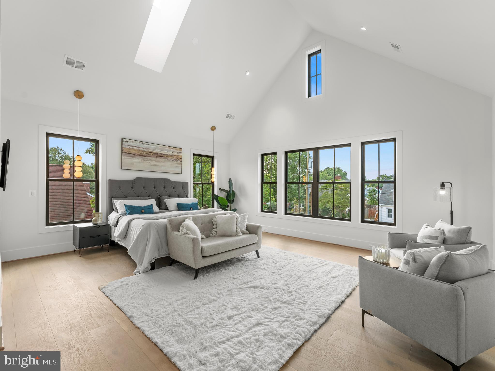 VIENNA WOODS - Residential