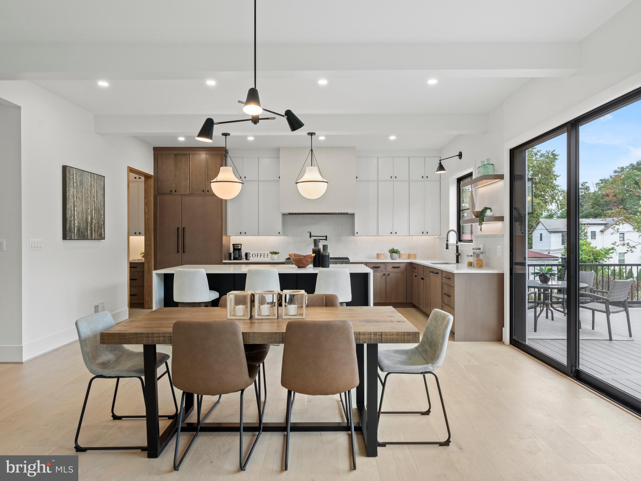 VIENNA WOODS - Residential