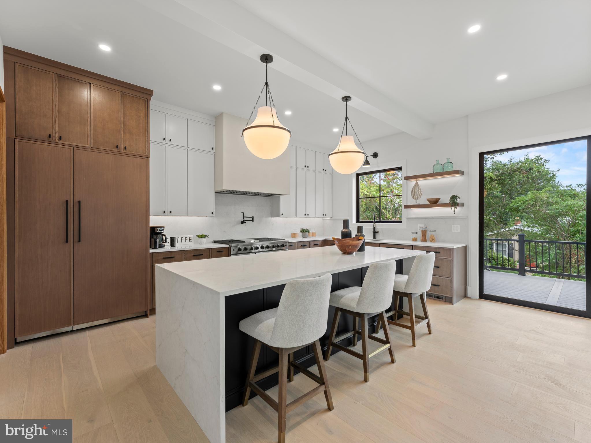 VIENNA WOODS - Residential