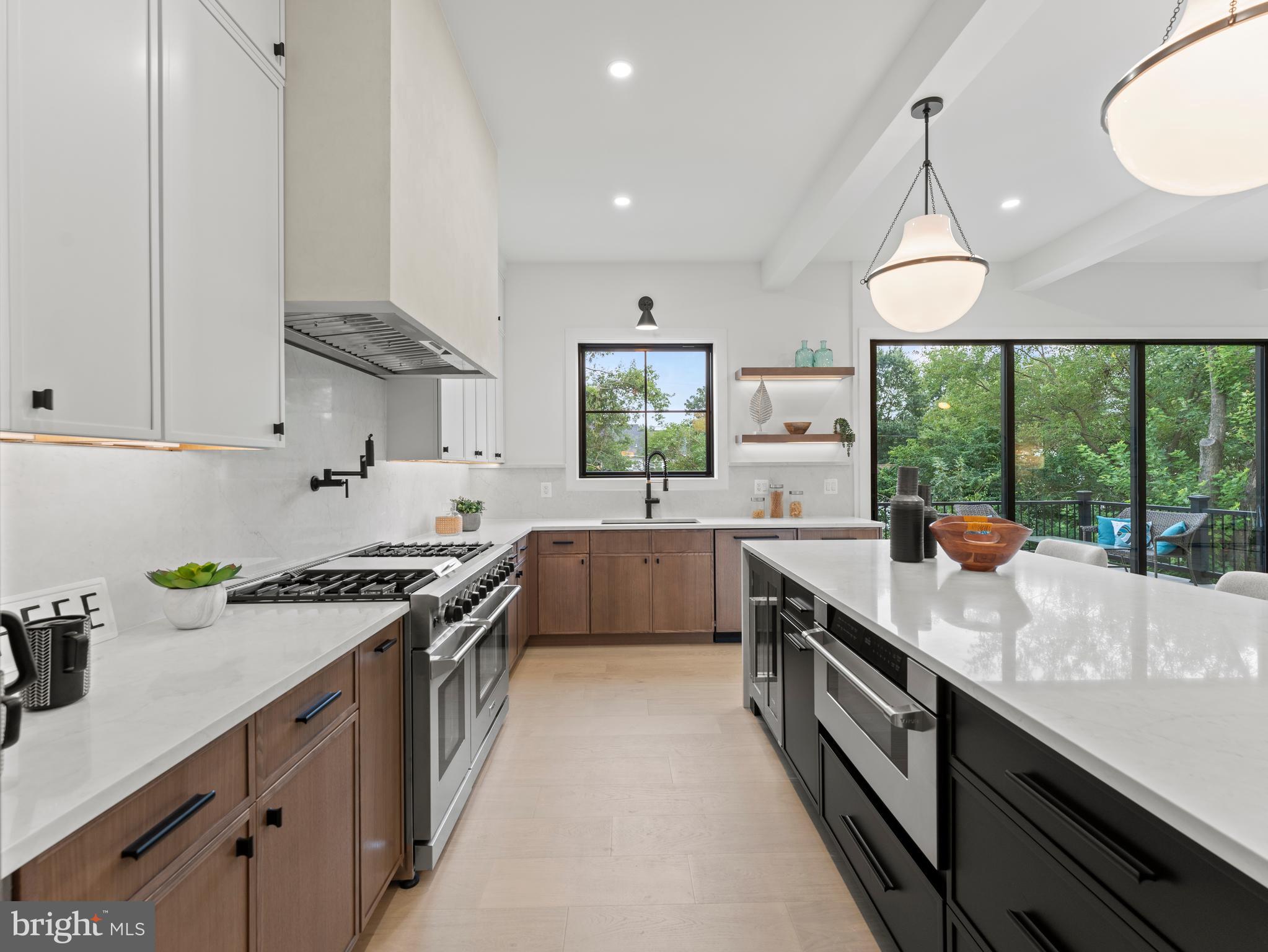 VIENNA WOODS - Residential