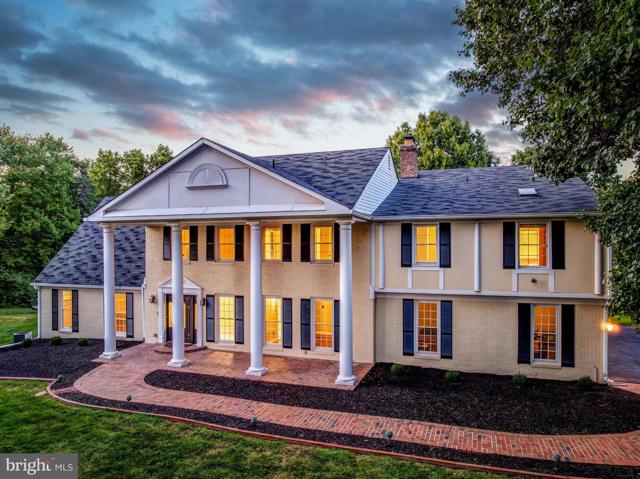 10520 HUNTING CREST LANE