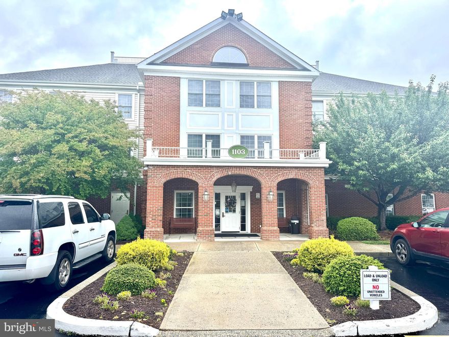 Desirable garden-level Oxford floorplan overlooking a beautifully landscaped courtyard with pond, fountain and walking paths. This inviting unit features an open living area connected to the kitchen, spacious primary suite, powder room, and a flexible office/den or guest room. Enjoy easy outdoor access, perfect for pet owners. Located in the amenity rich Mallard Landing community offering dining, activities and social events for active seniors. $2,000 flooring allowance.