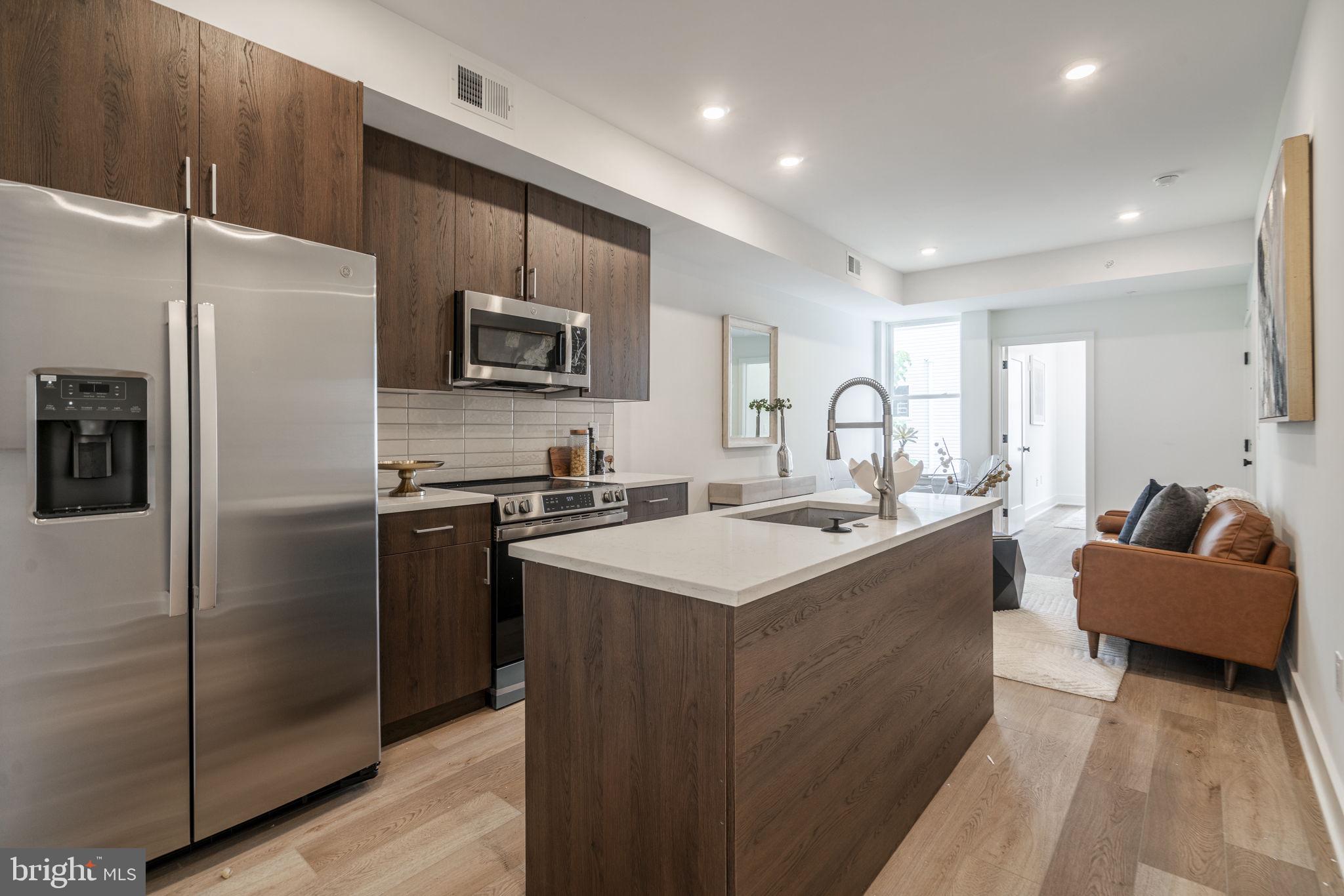 NORRIS SQUARE - Residential
