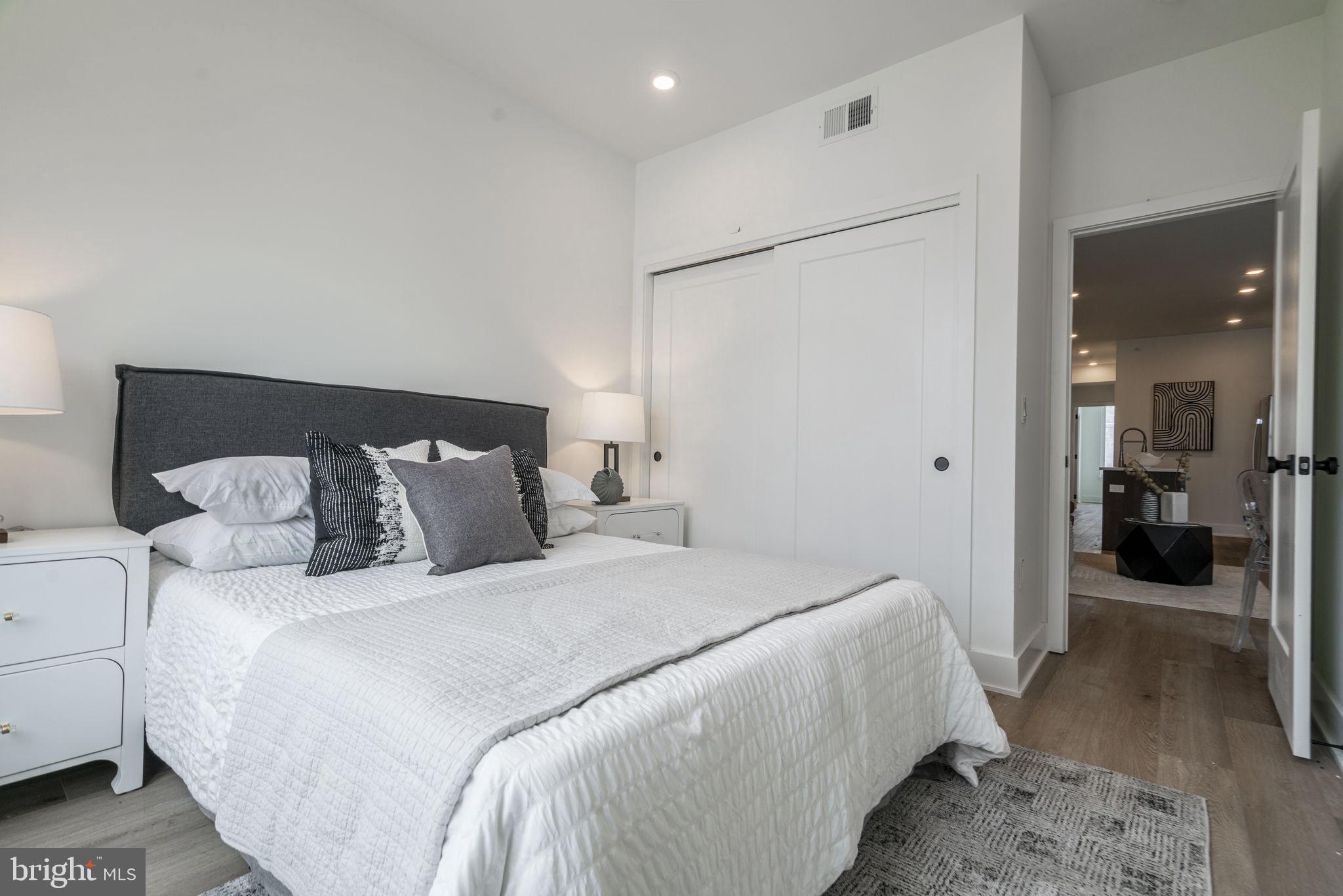 NORRIS SQUARE - Residential