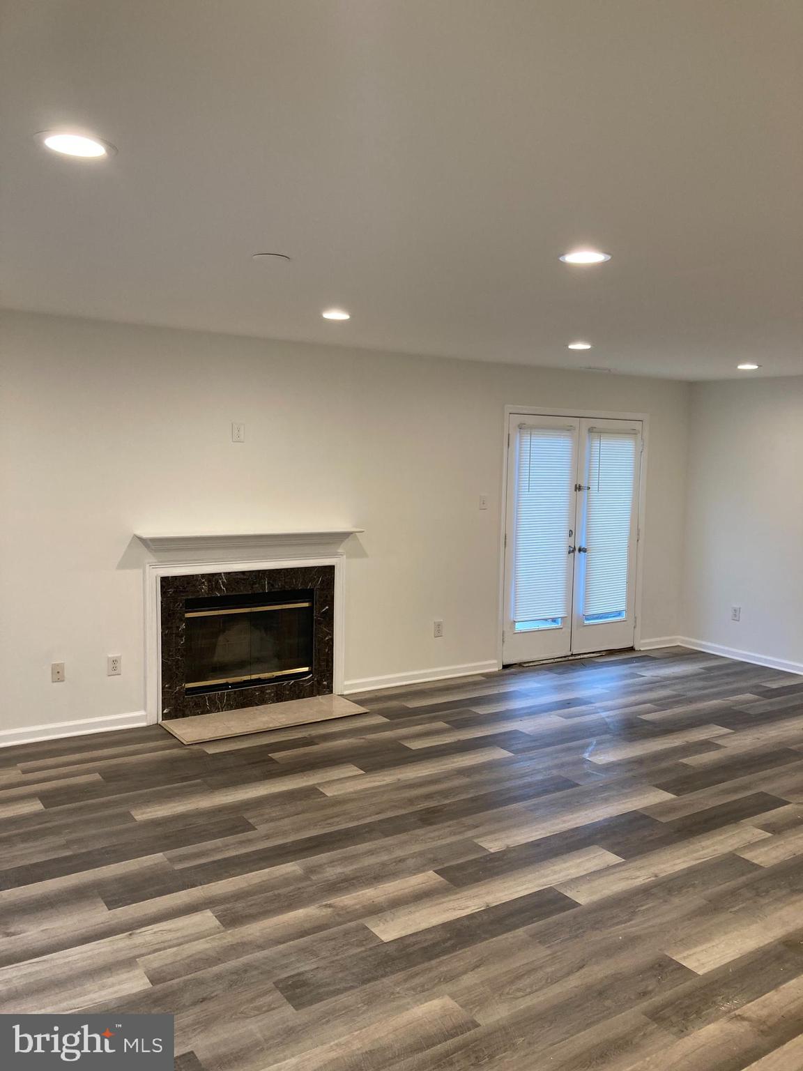 CRESTWOOD CONDO - Residential Lease