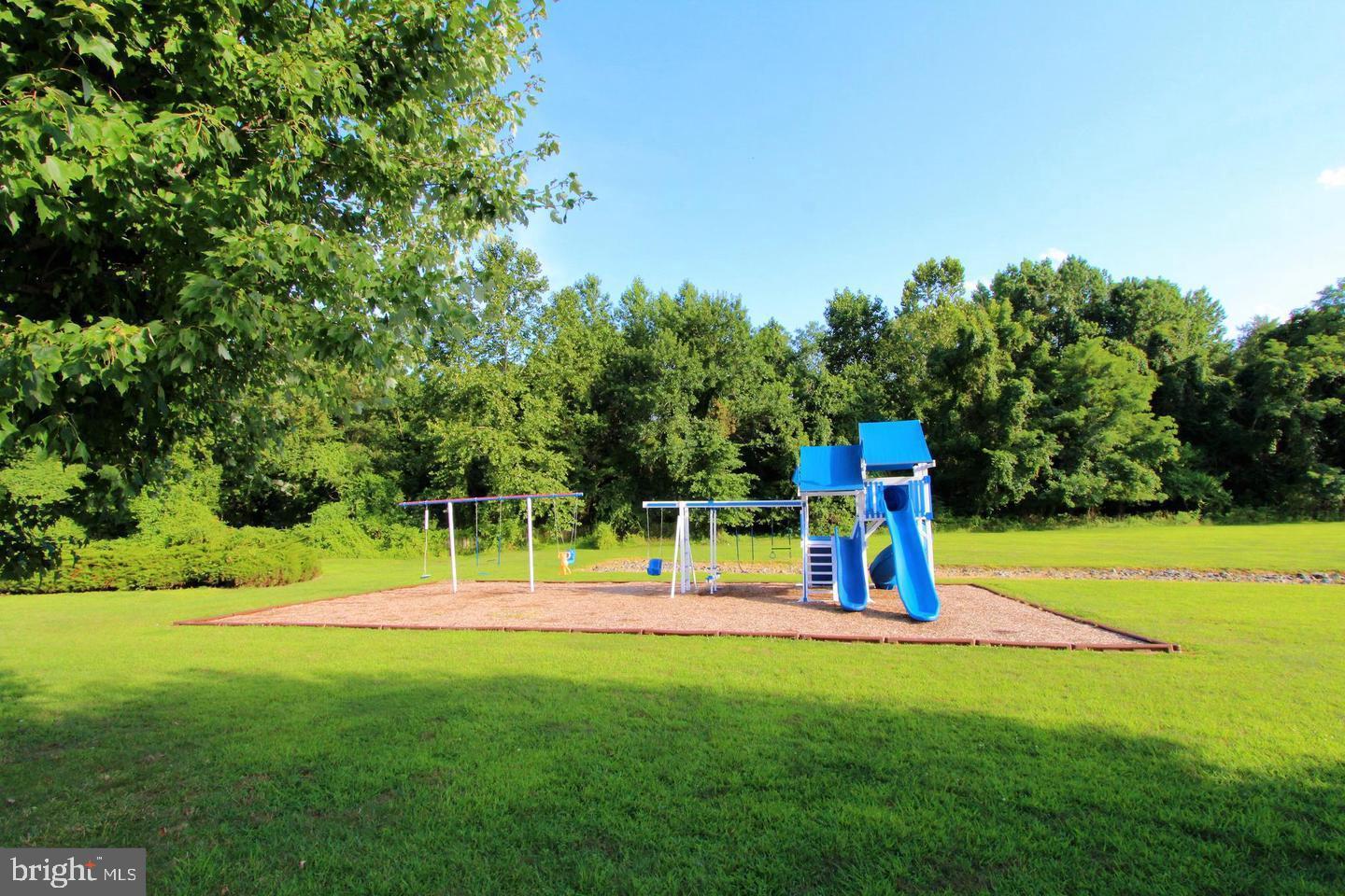 CRESTWOOD CONDO - Residential Lease