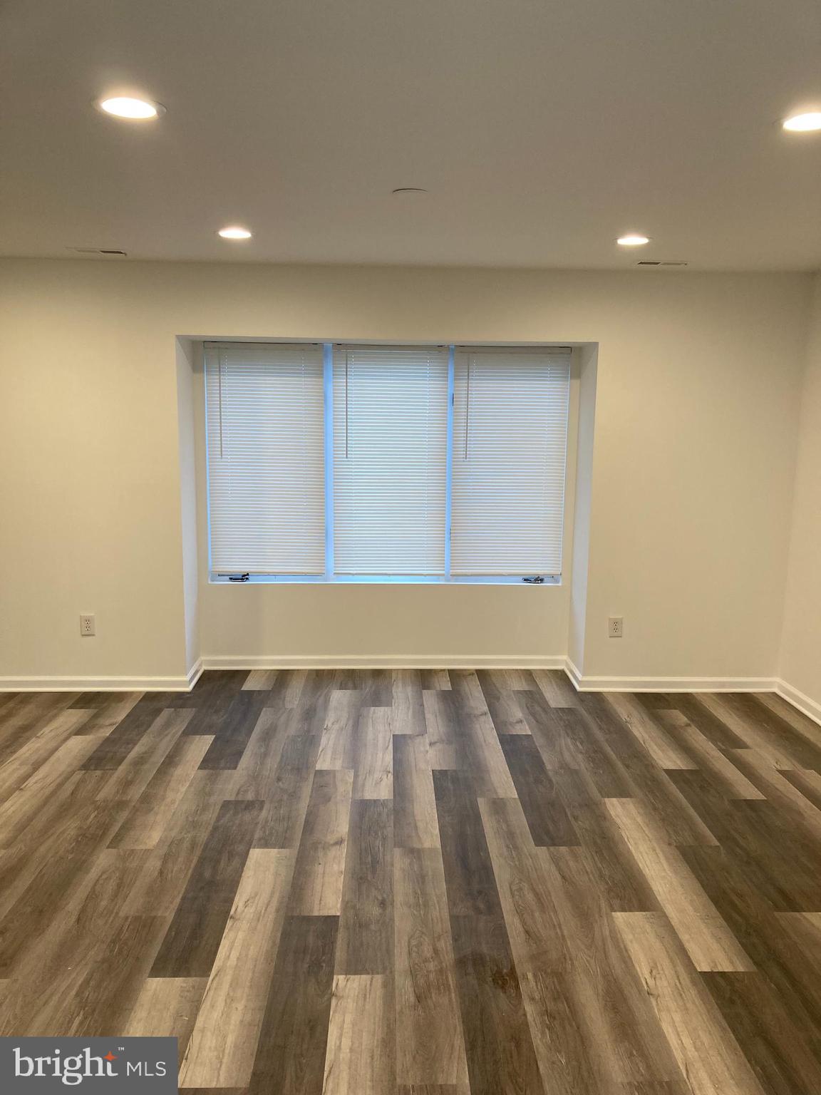 CRESTWOOD CONDO - Residential Lease