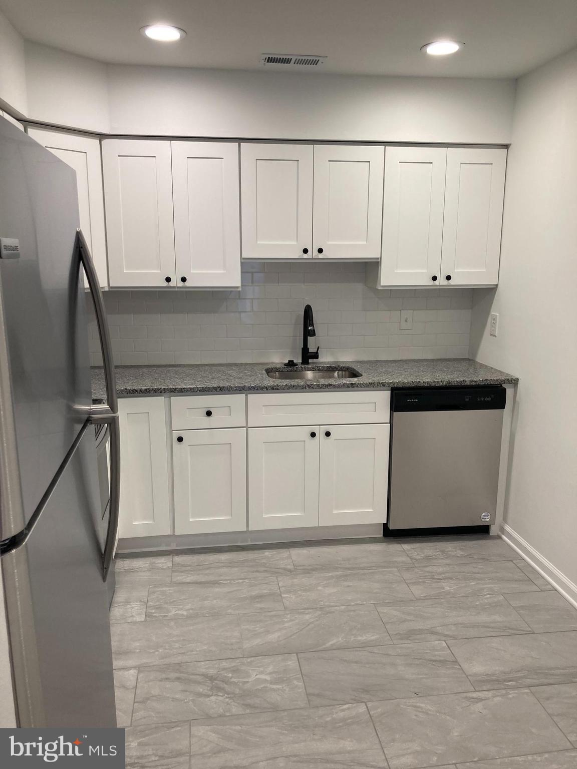 CRESTWOOD CONDO - Residential Lease