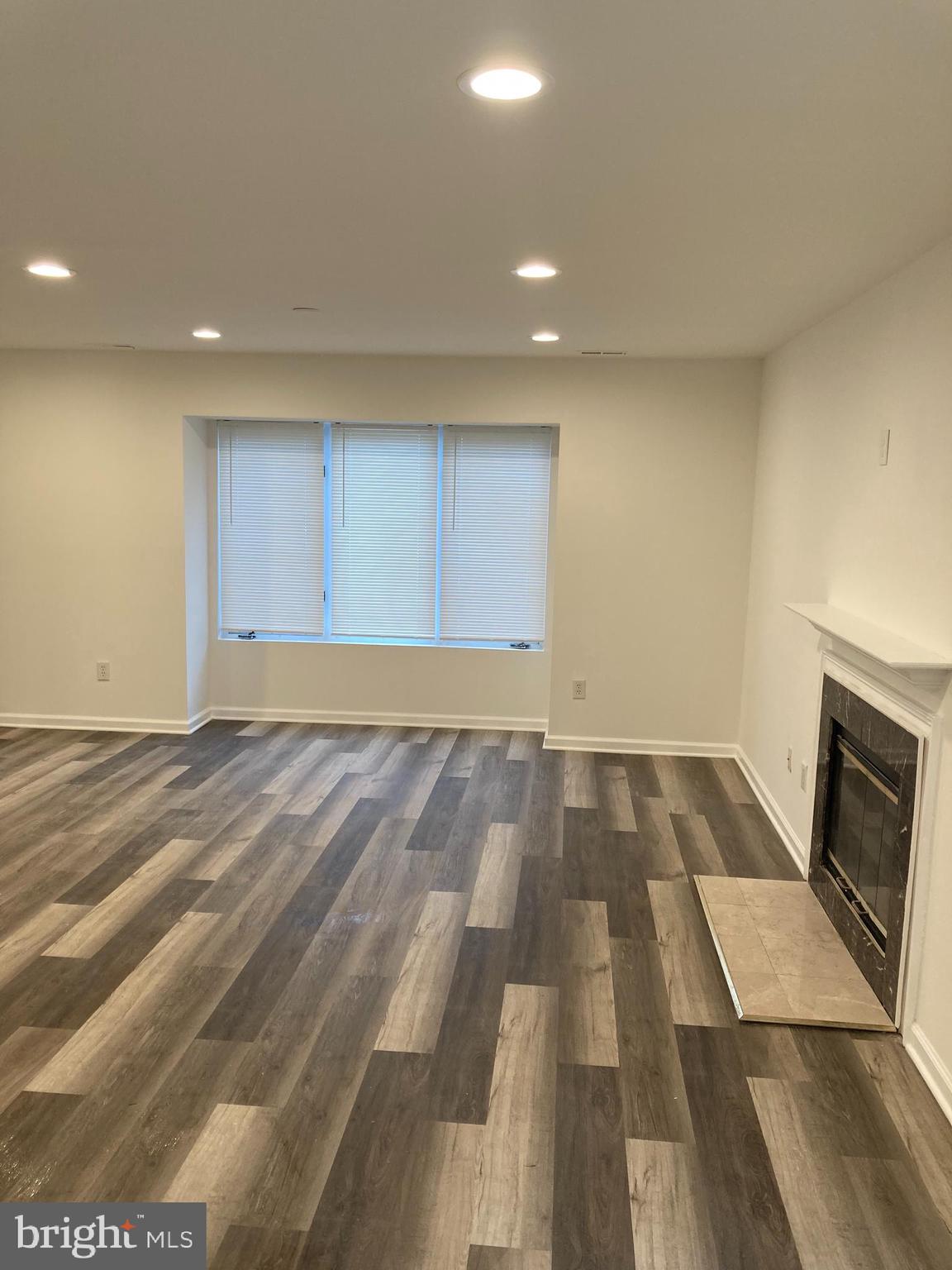 CRESTWOOD CONDO - Residential Lease