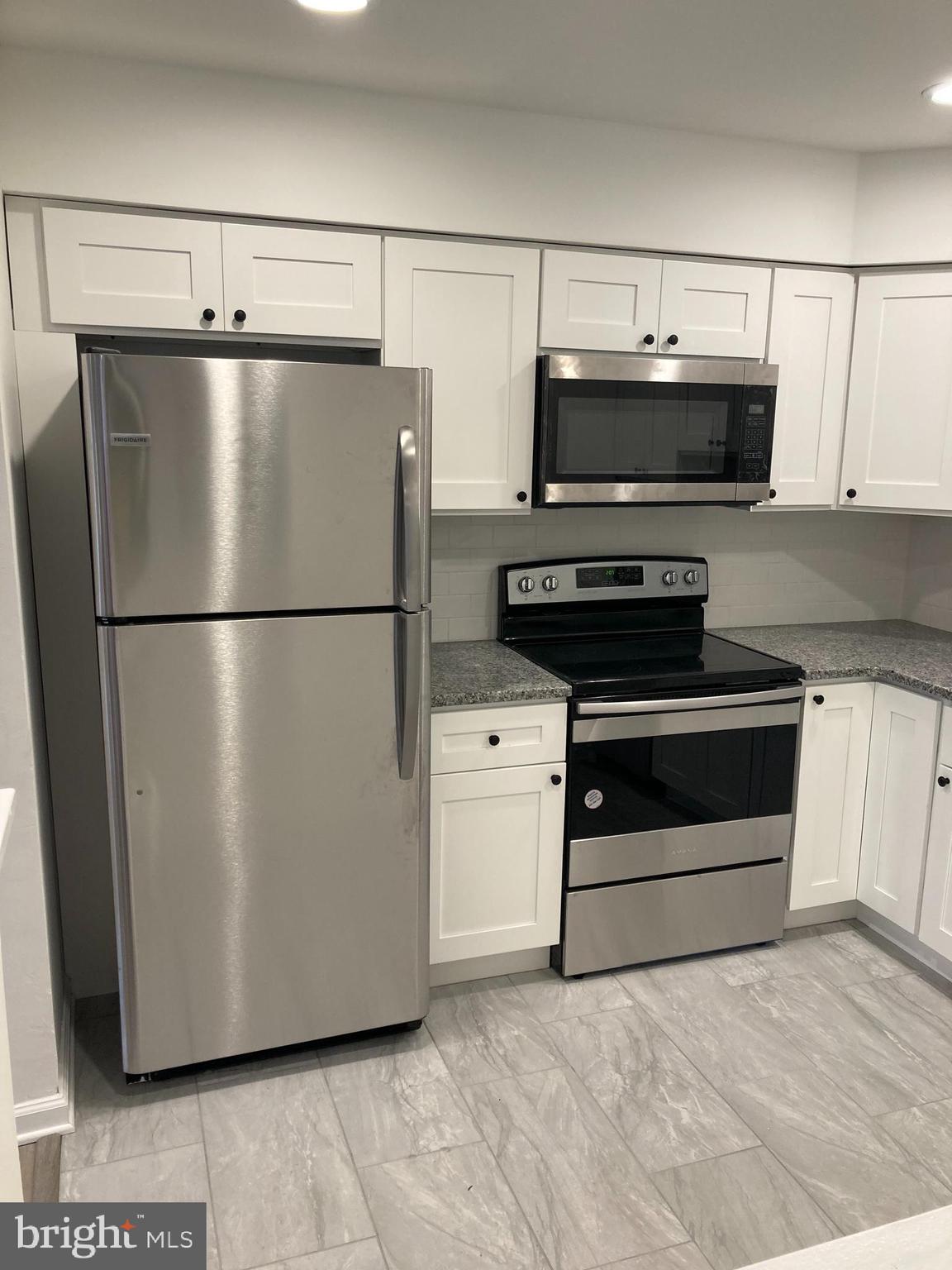 CRESTWOOD CONDO - Residential Lease