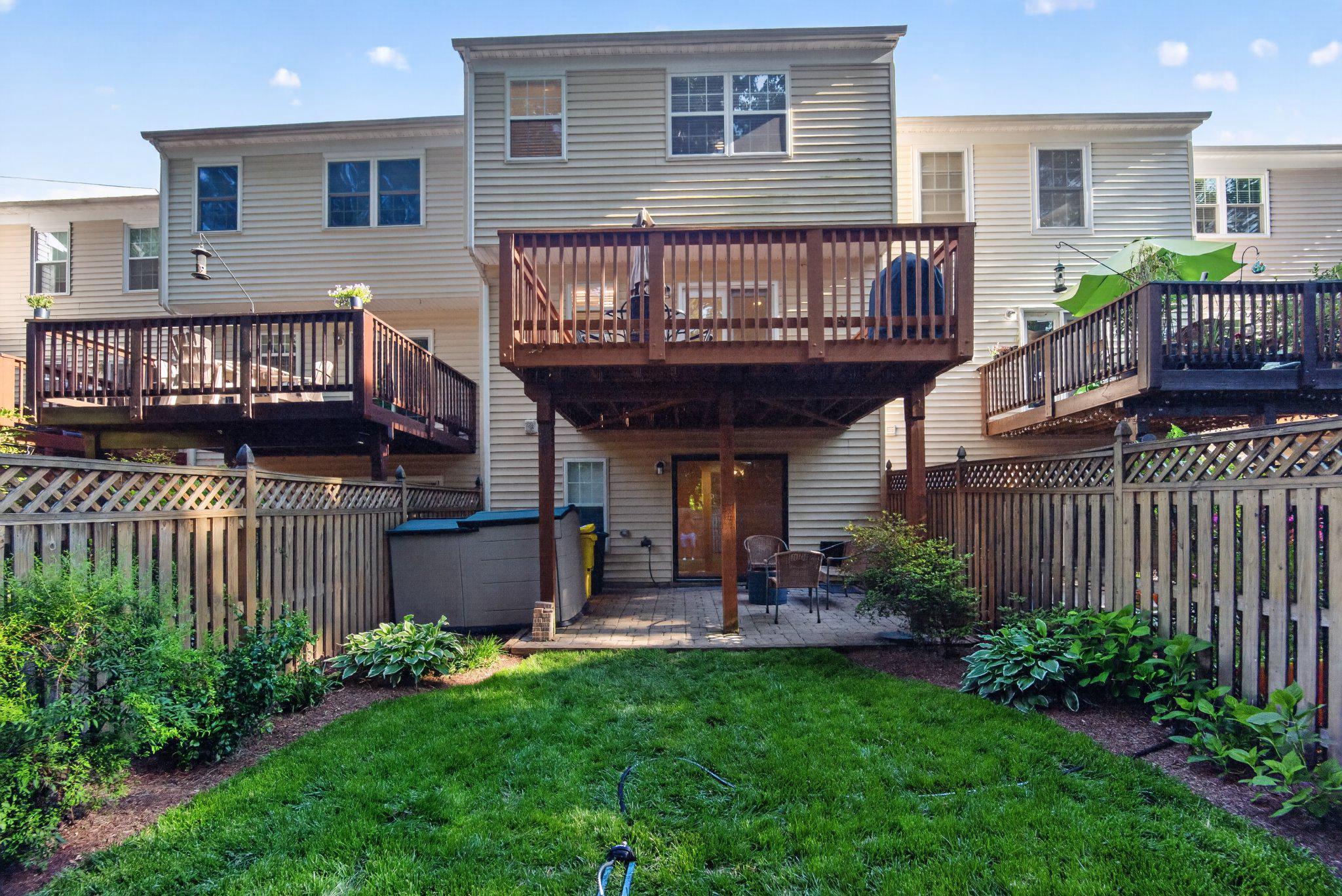 1427 ANNA MARIE COURT