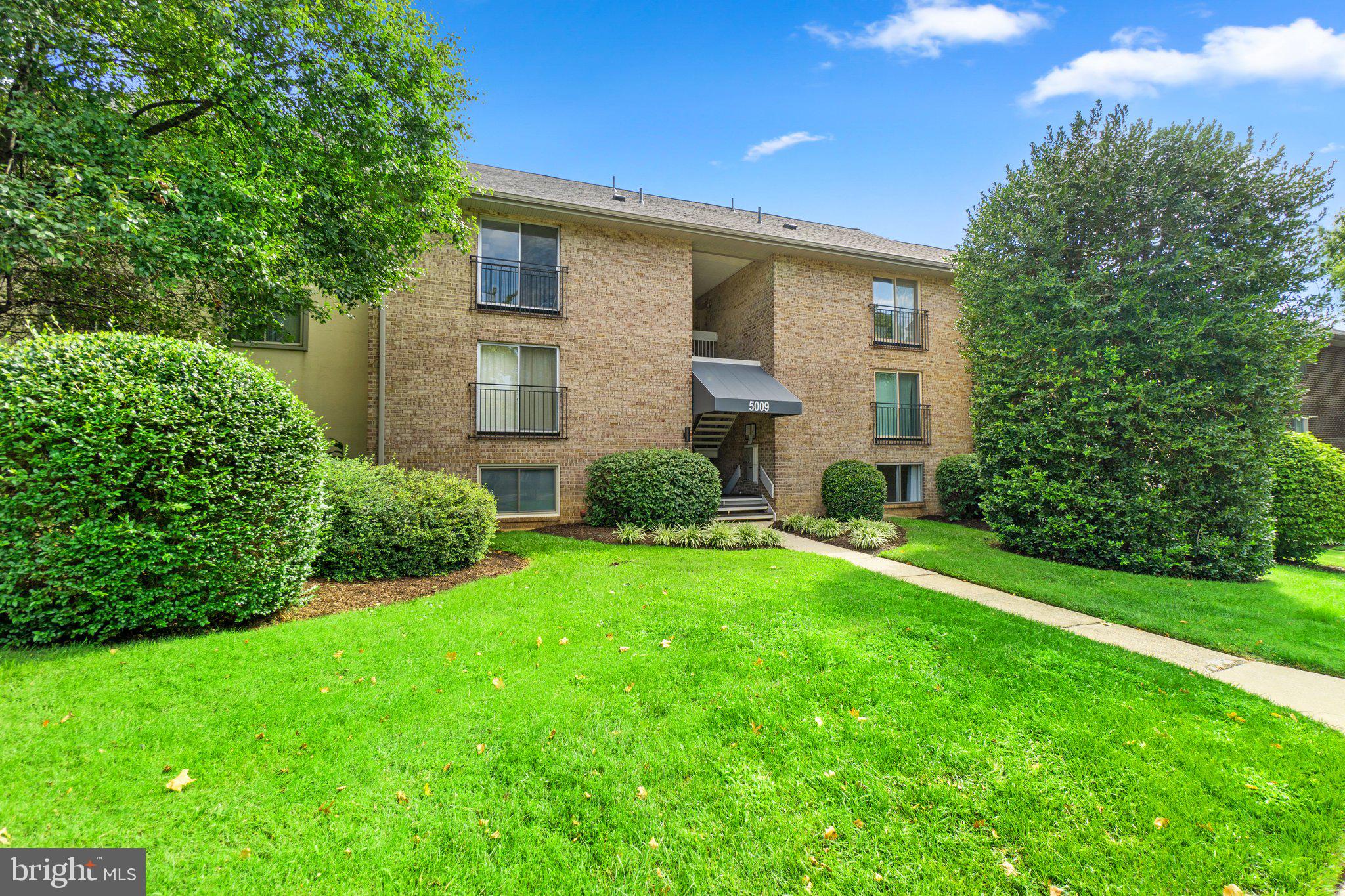 BRYANT GARDENS - Residential