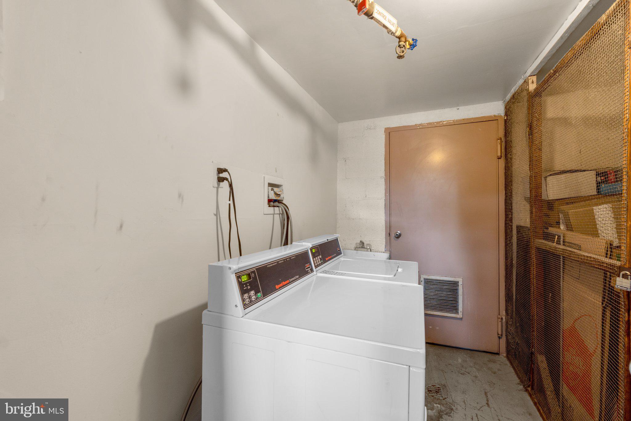 BRYANT GARDENS - Residential