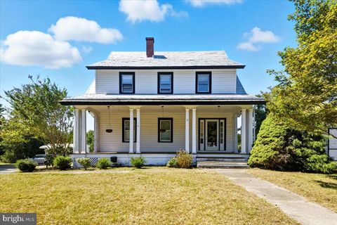 Homes For Sale - 4110 Old Town Road<br/> Calvert County, HUNTINGTOWN, MD 20639