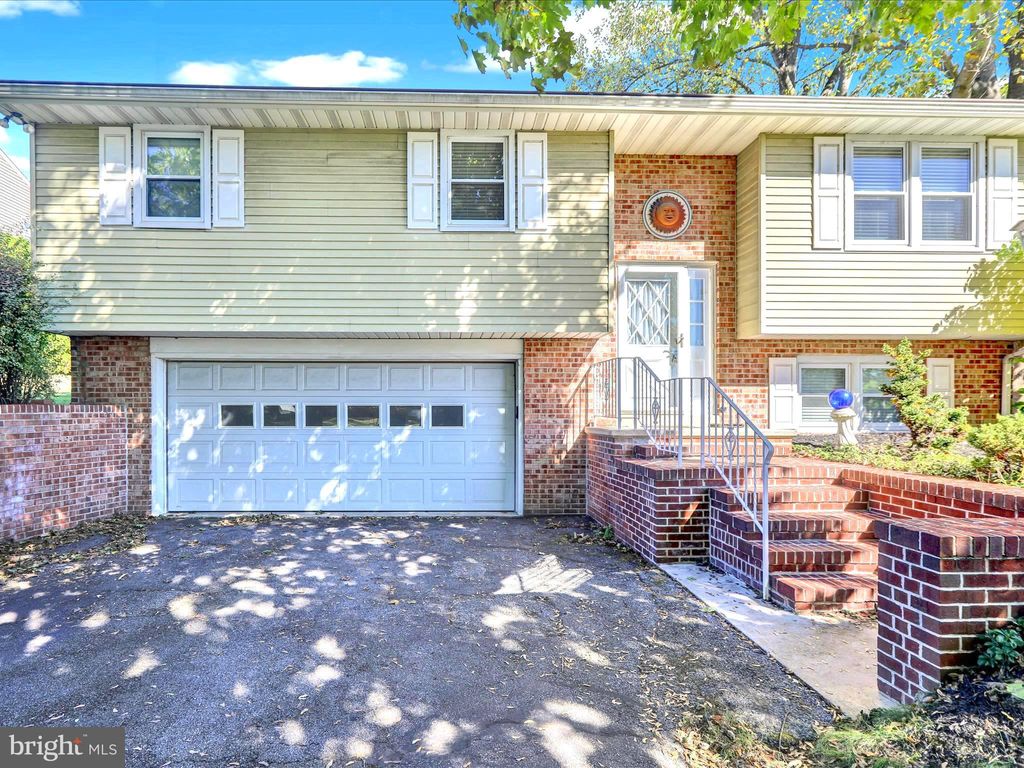 Photo of 4001 Circle Avenue, READING, PA 19606 (MLS # PABK2064336)