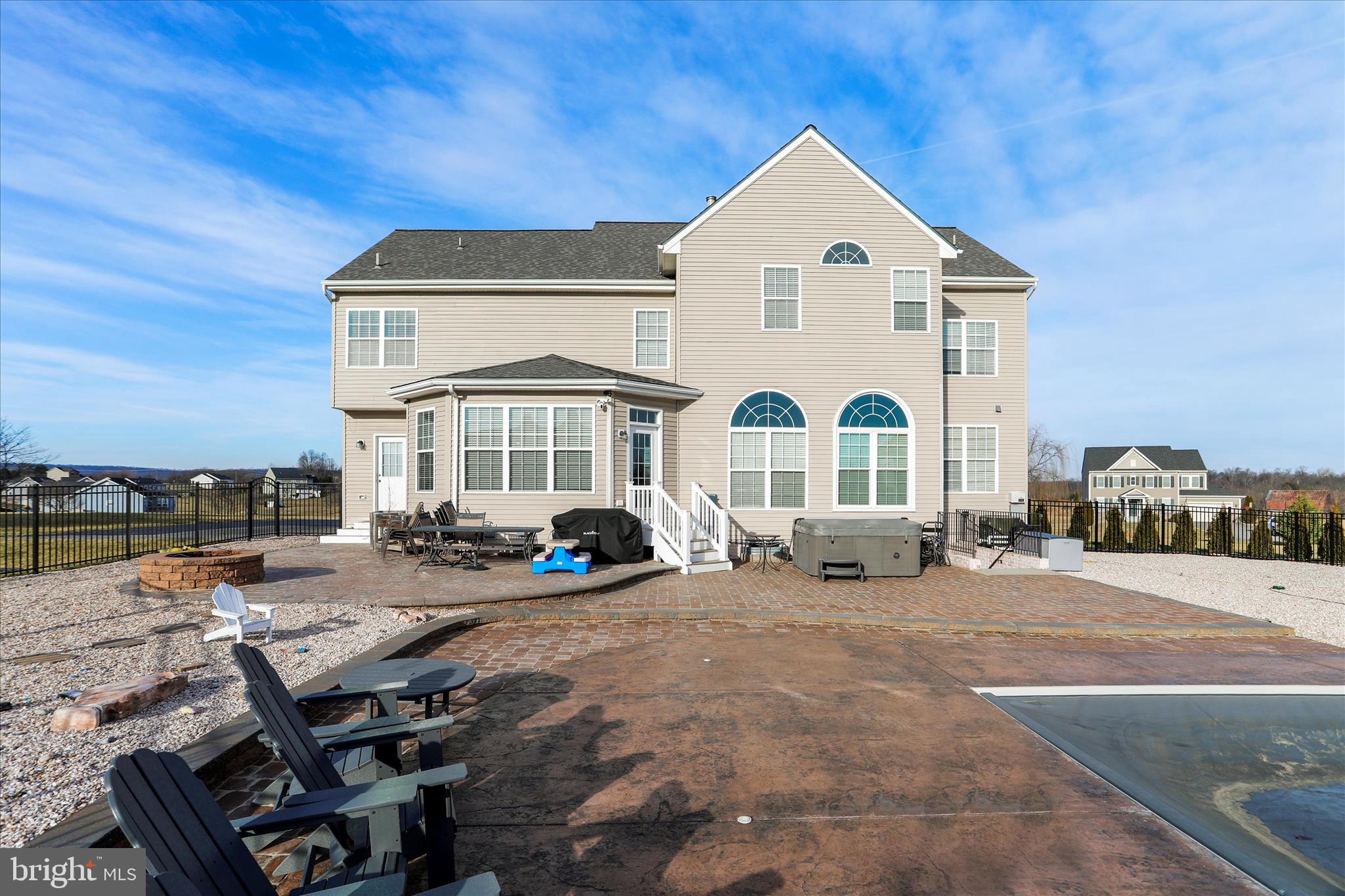 WILLOW RIDGE - Residential