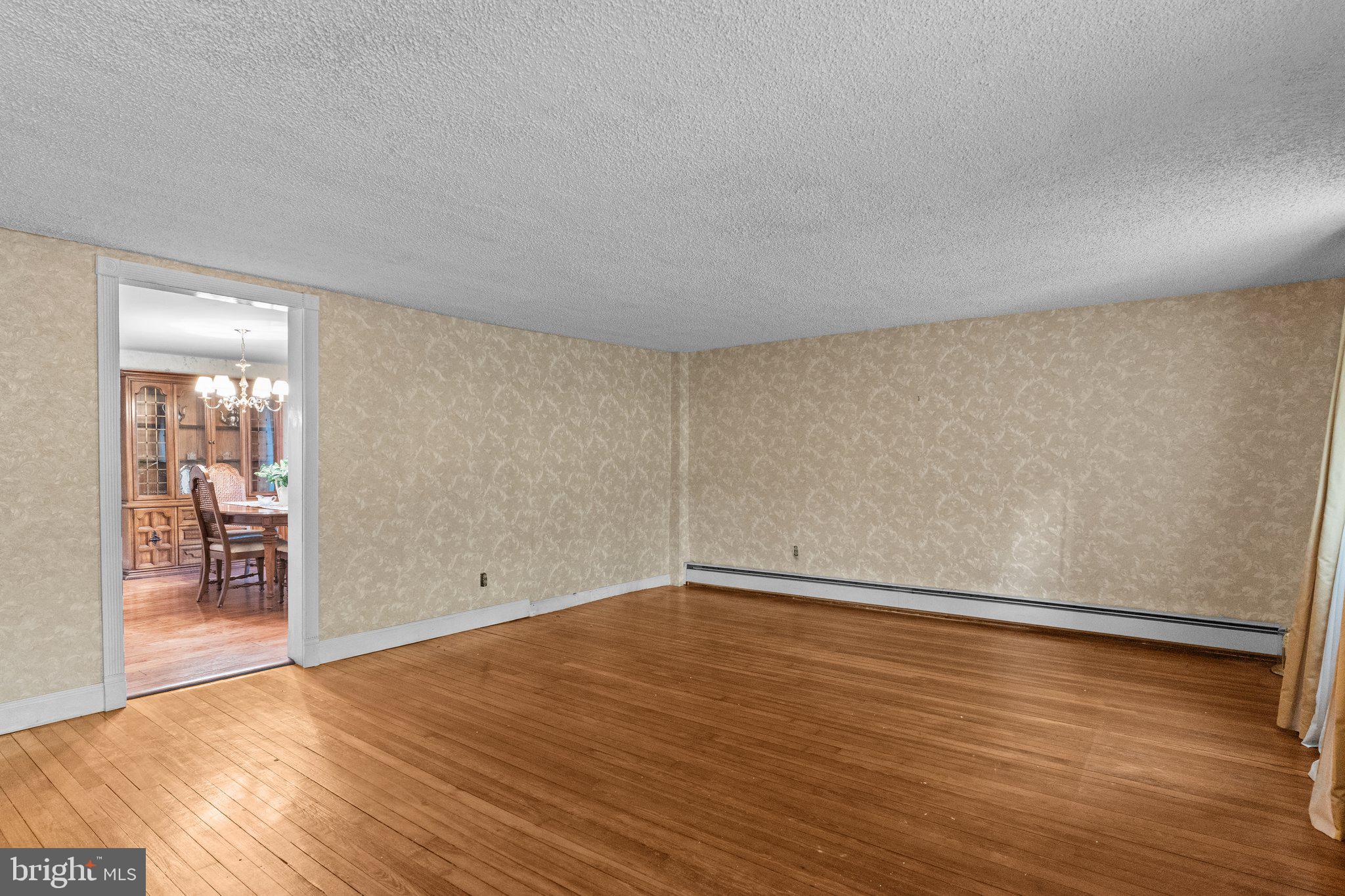 225 FLOWERS AVENUE