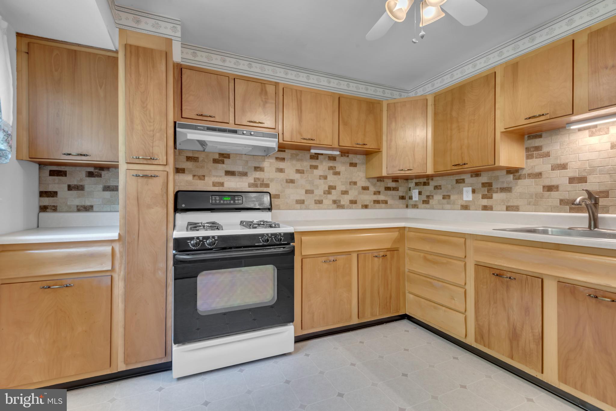 LANDHAVEN - Residential