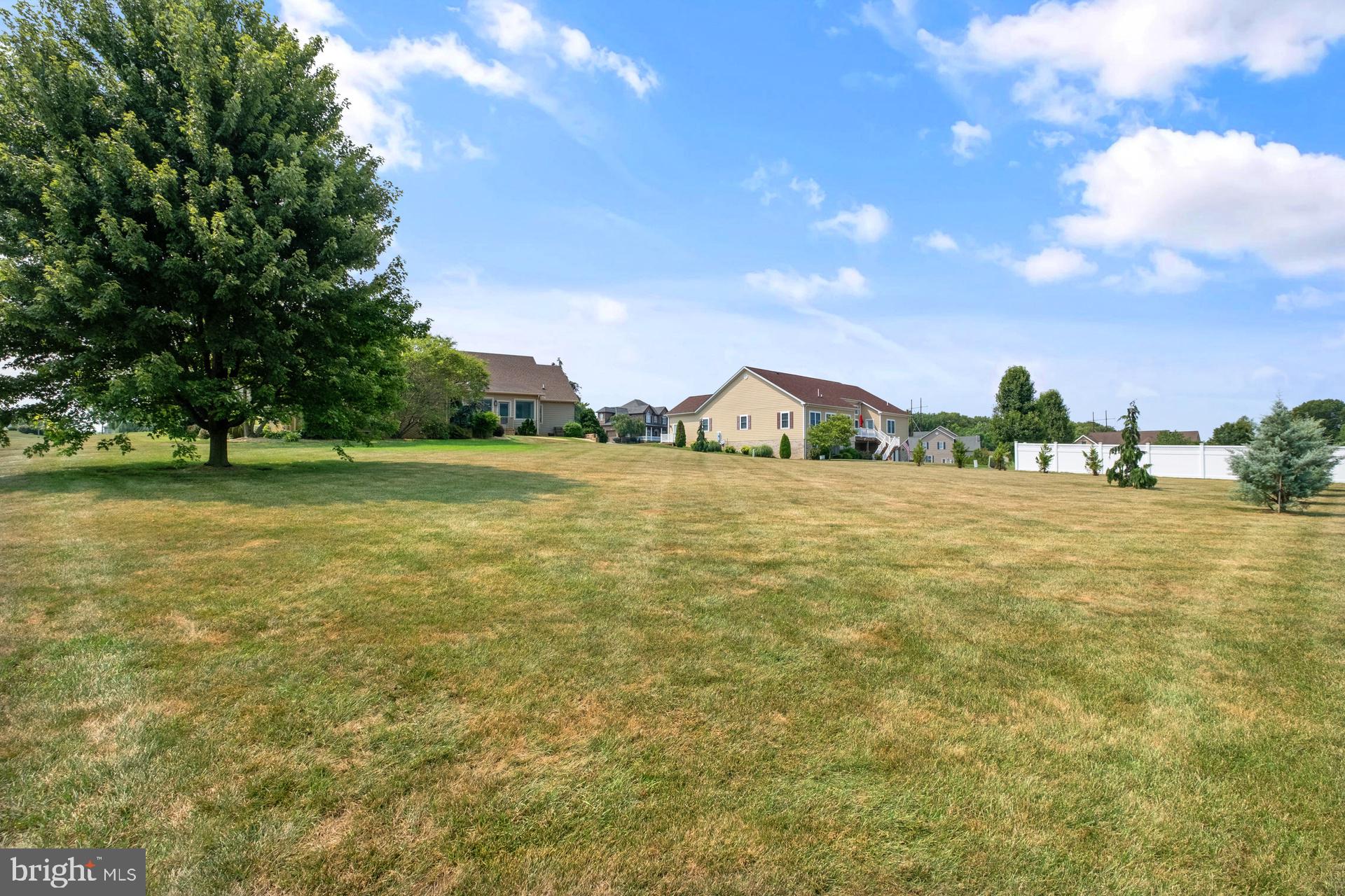 FAIRWAY MANOR - Residential