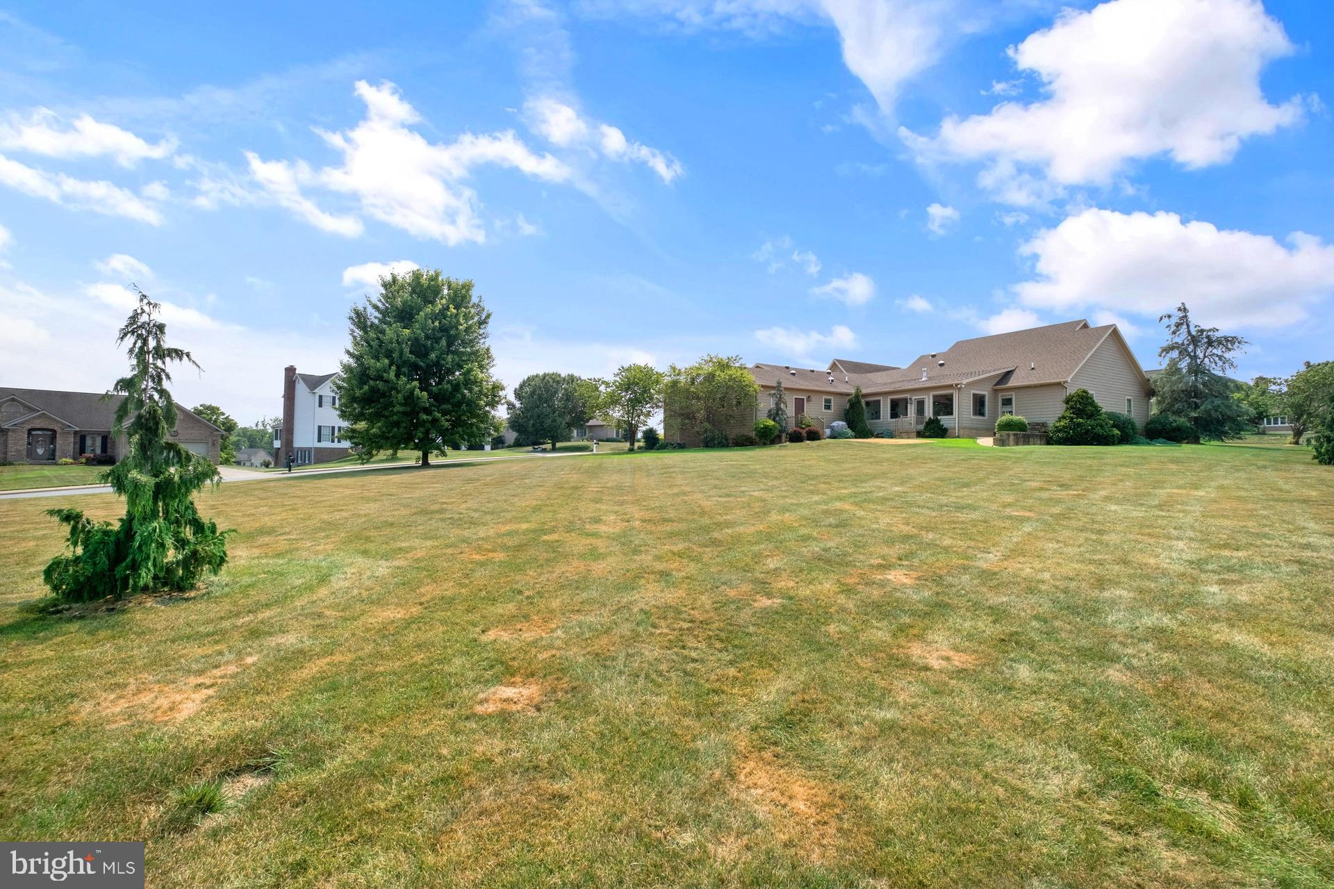 FAIRWAY MANOR - Residential