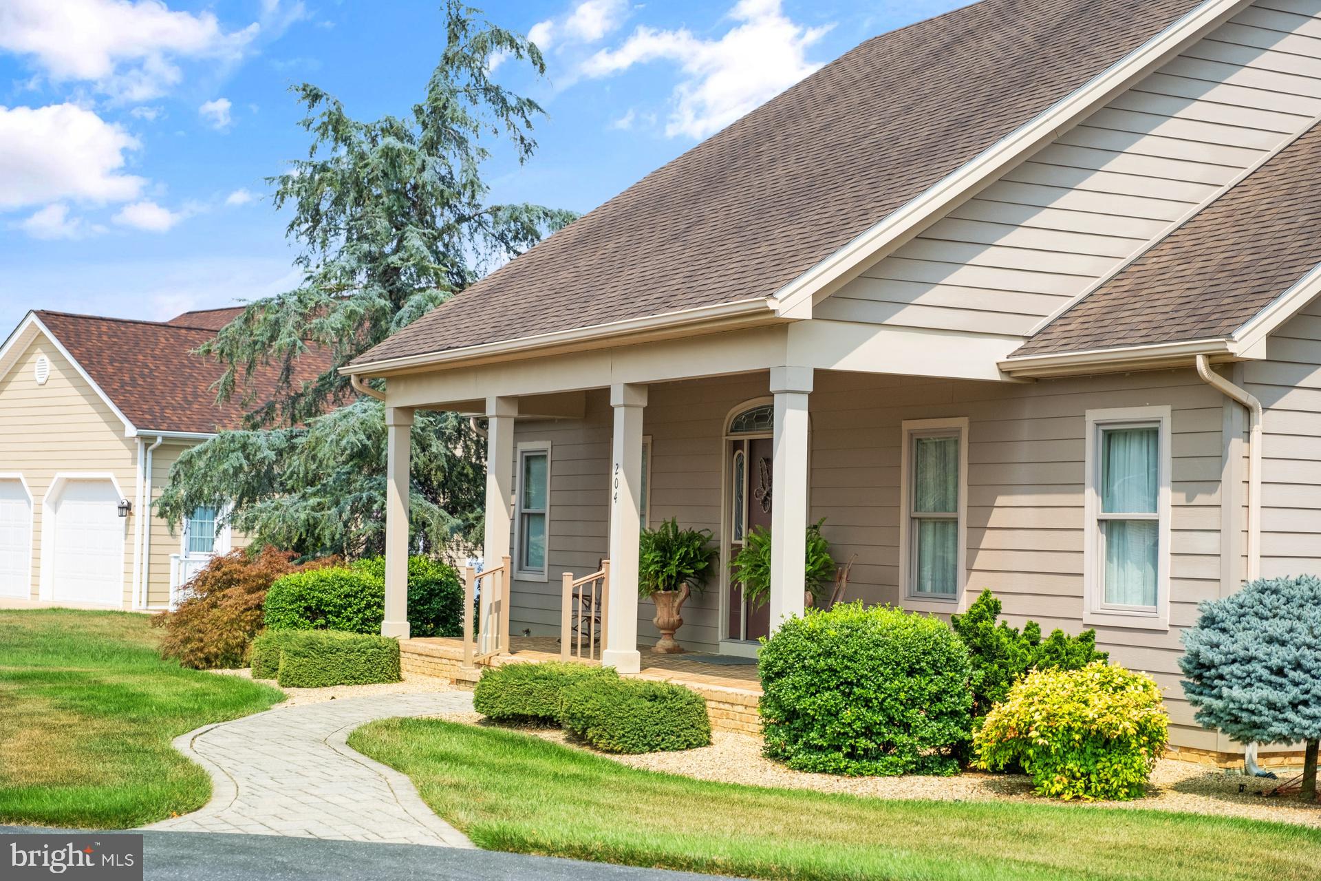 FAIRWAY MANOR - Residential