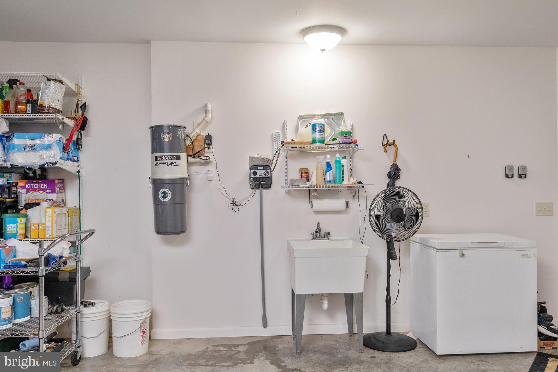 FAIRWAY MANOR - Residential