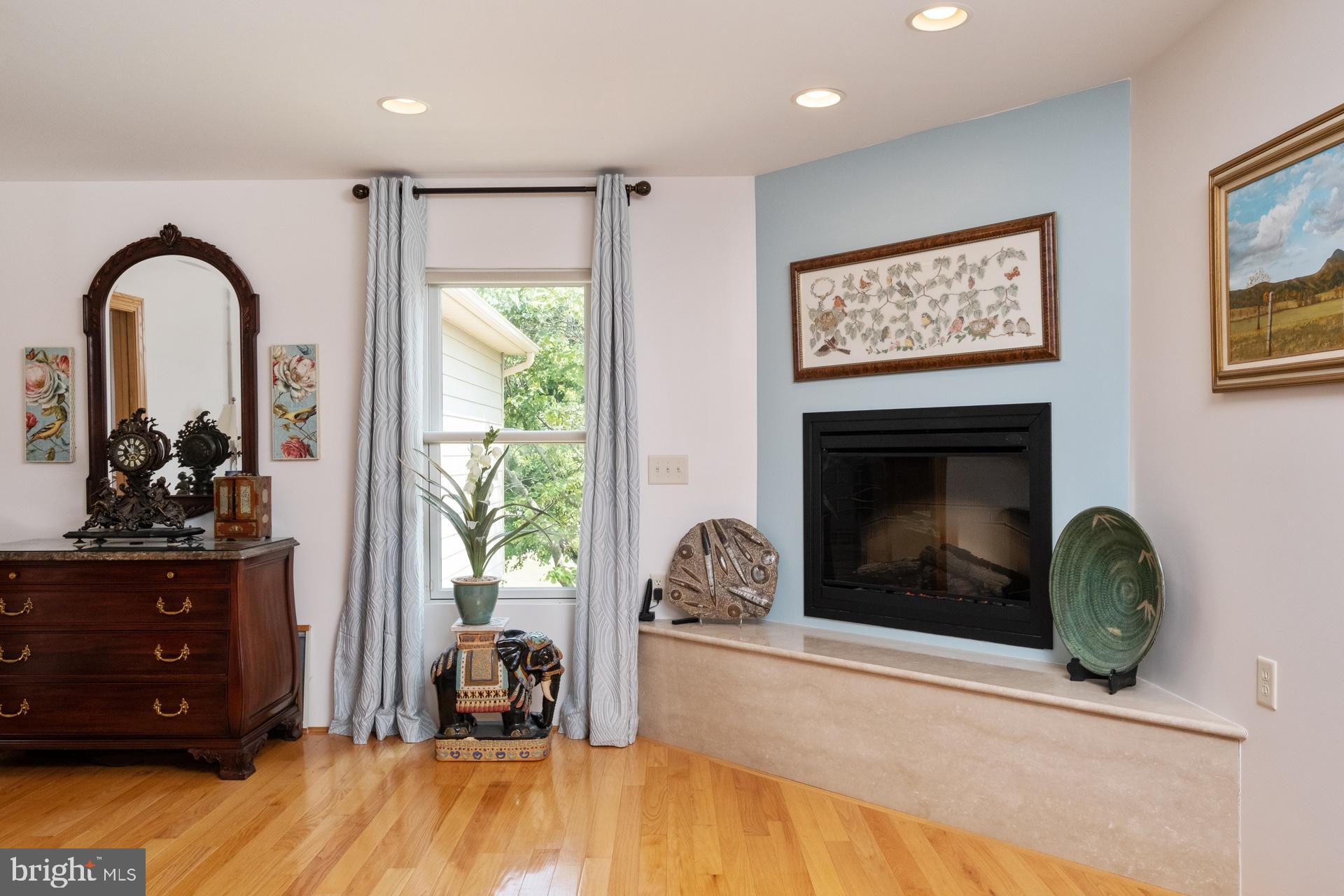 FAIRWAY MANOR - Residential