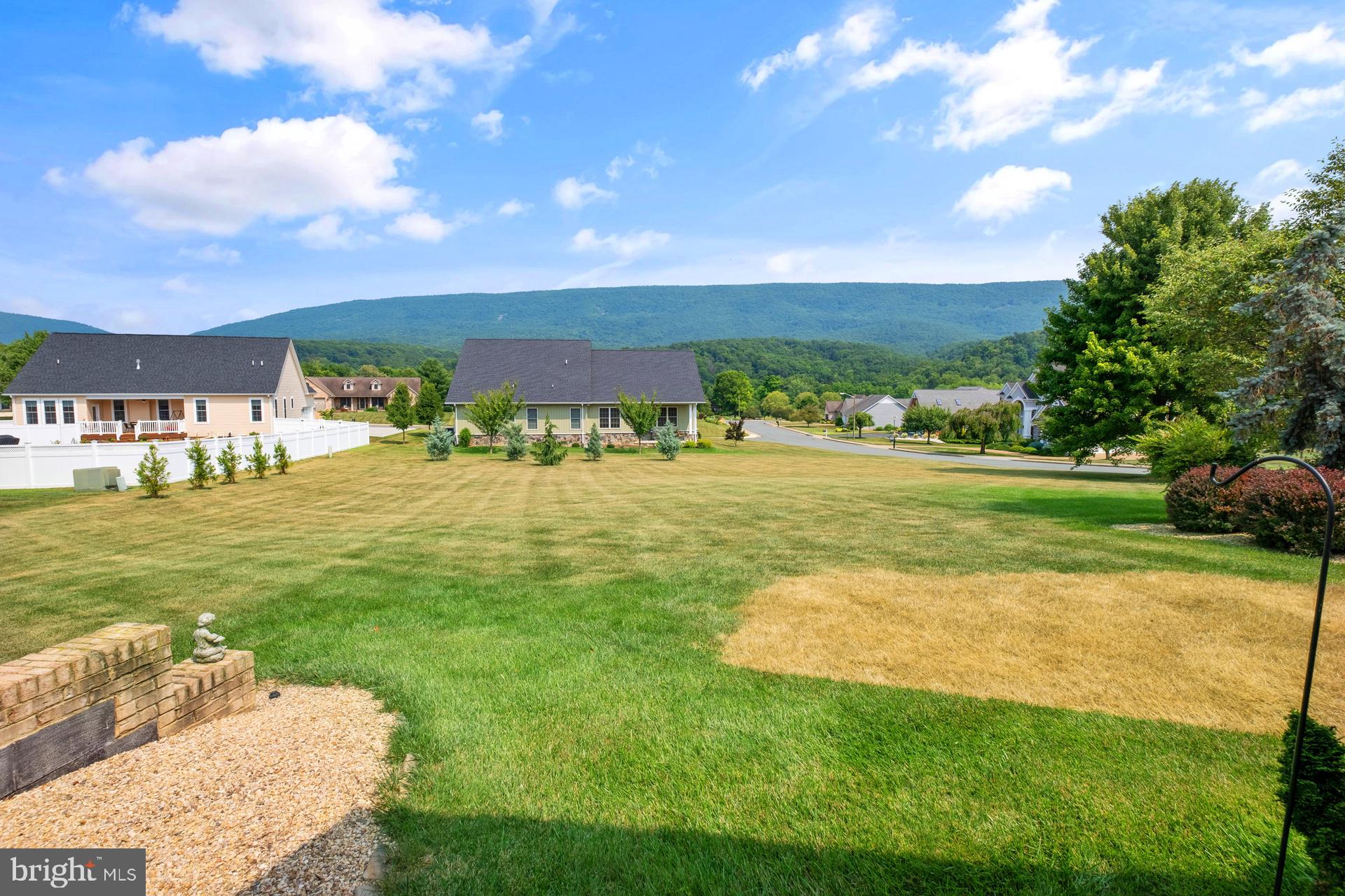 FAIRWAY MANOR - Residential