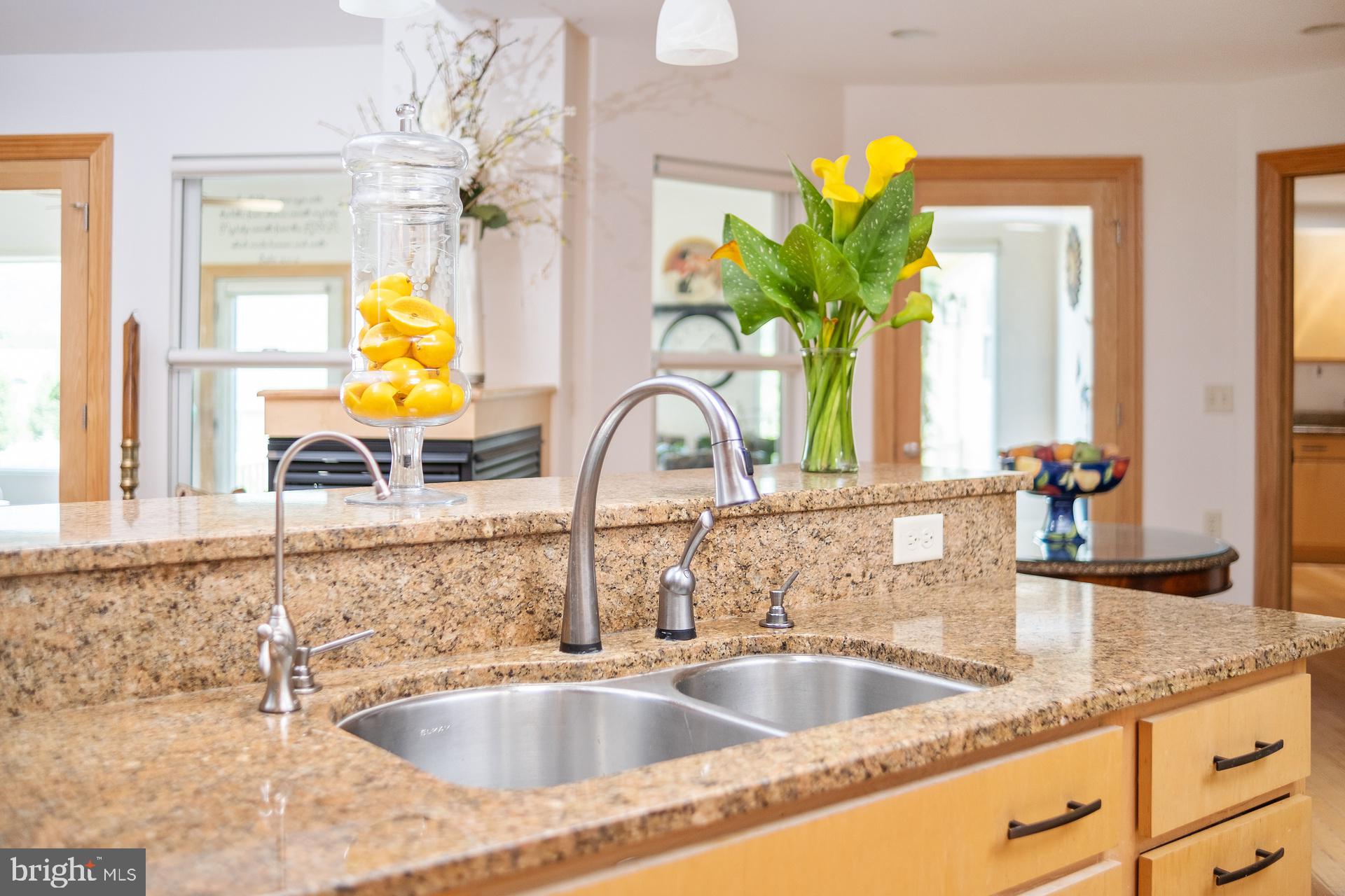 FAIRWAY MANOR - Residential