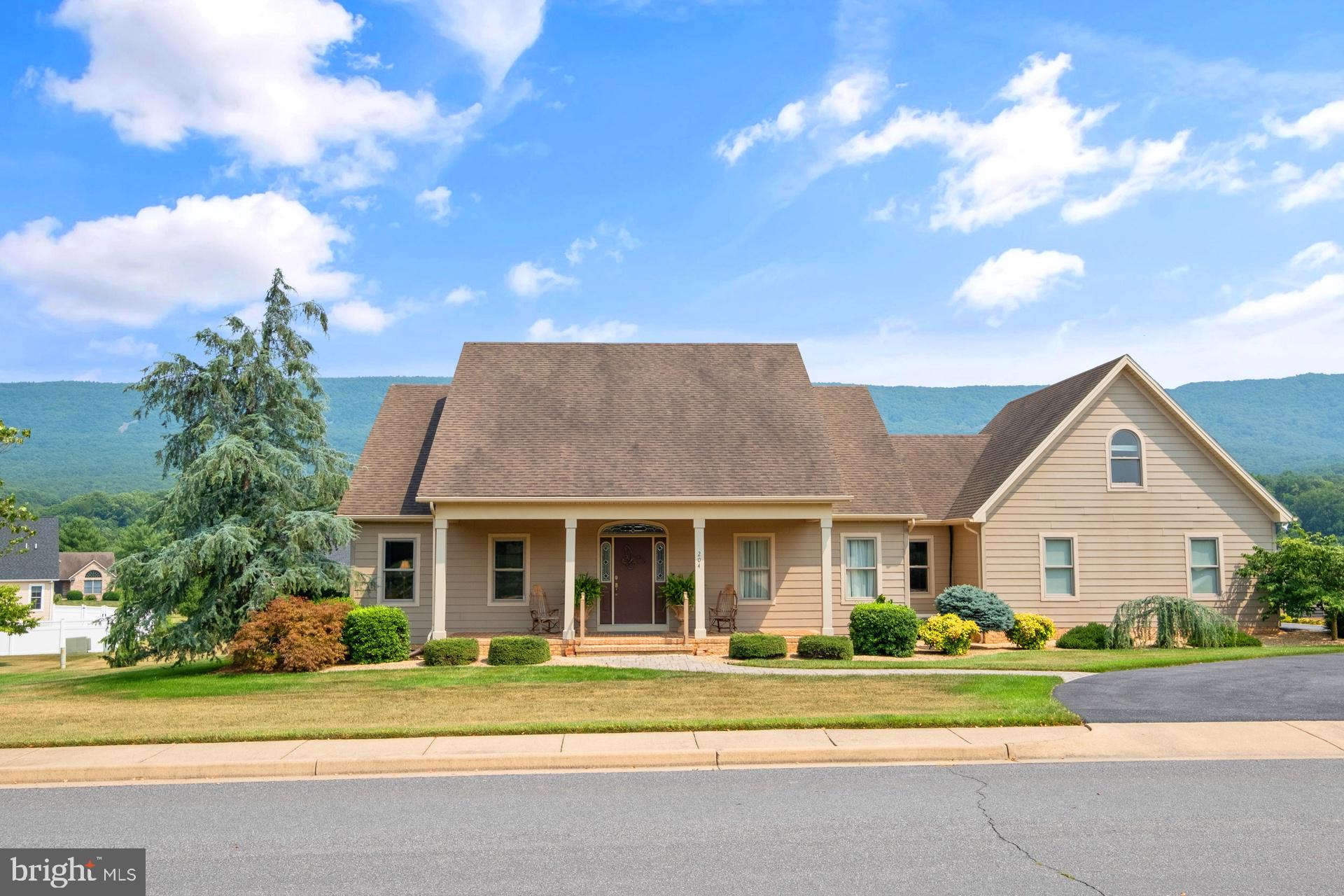 FAIRWAY MANOR - Residential