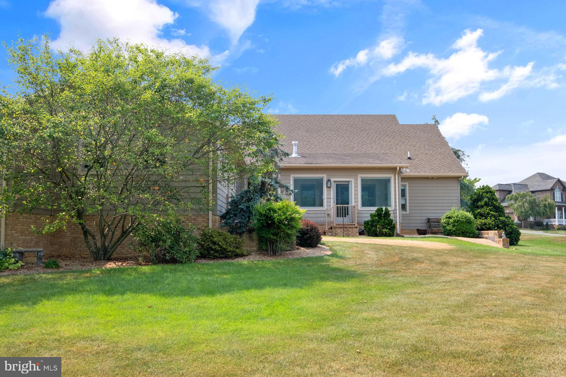 FAIRWAY MANOR - Residential