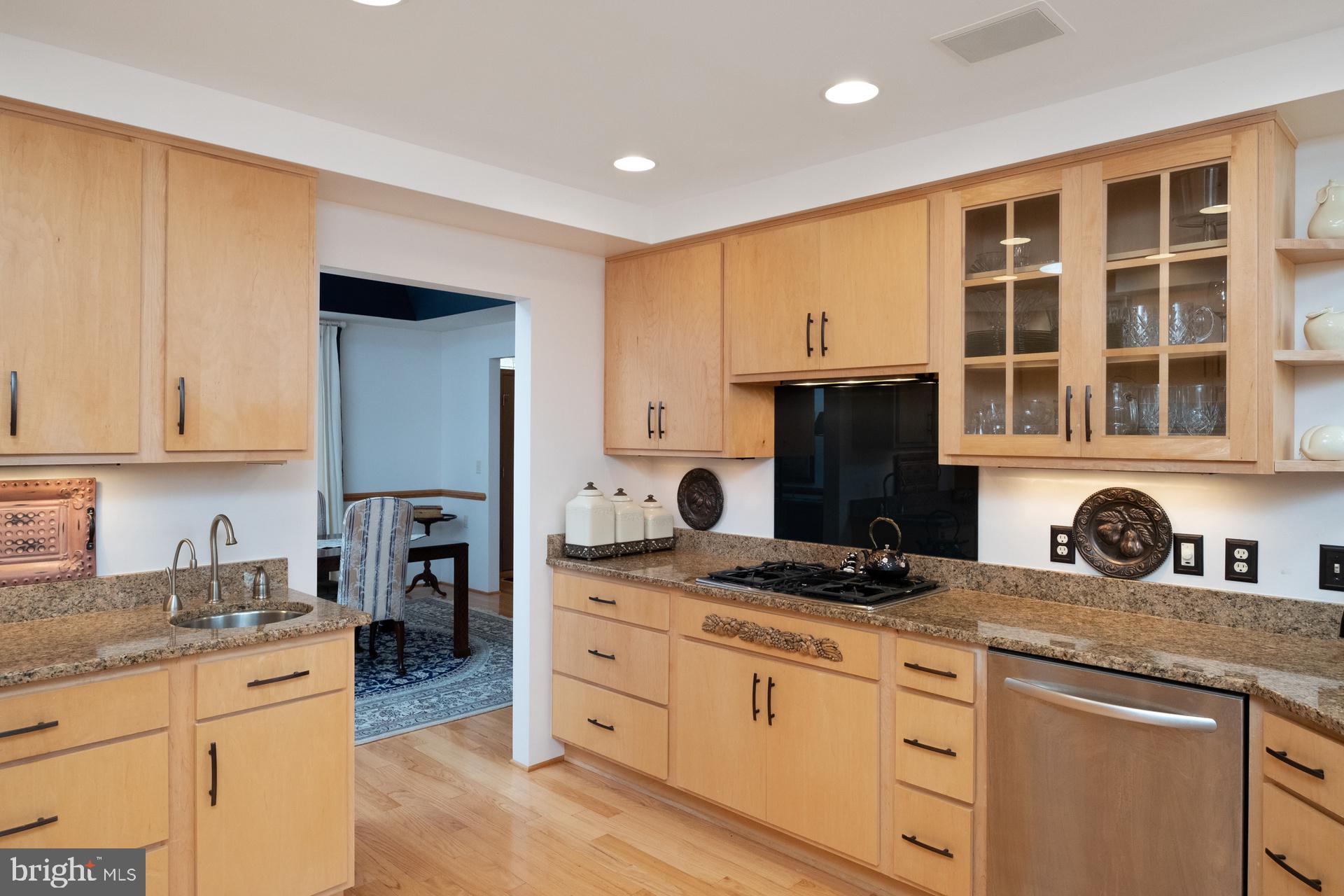 FAIRWAY MANOR - Residential